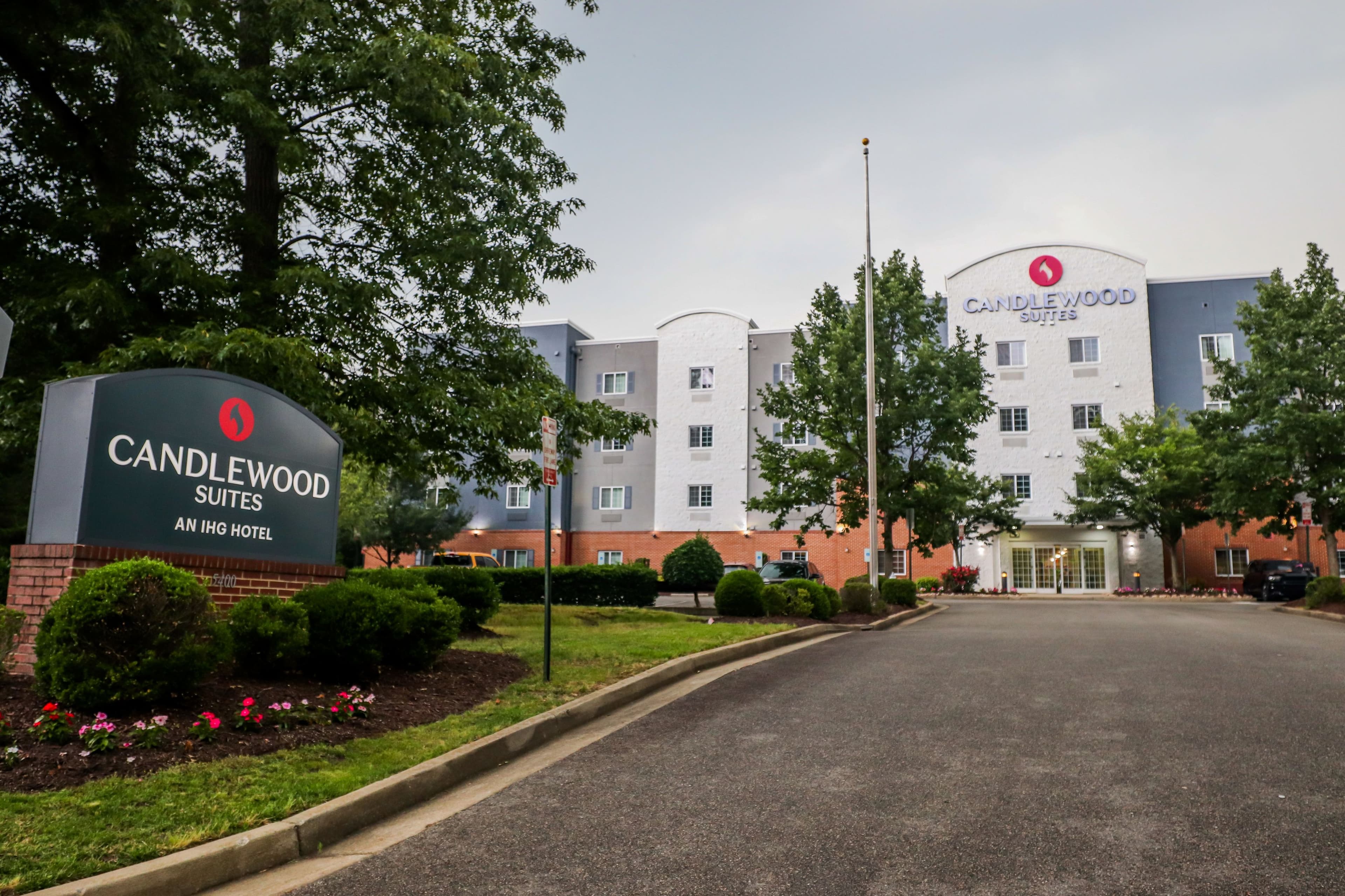 Candlewood Suites Richmond Airport - Image 1