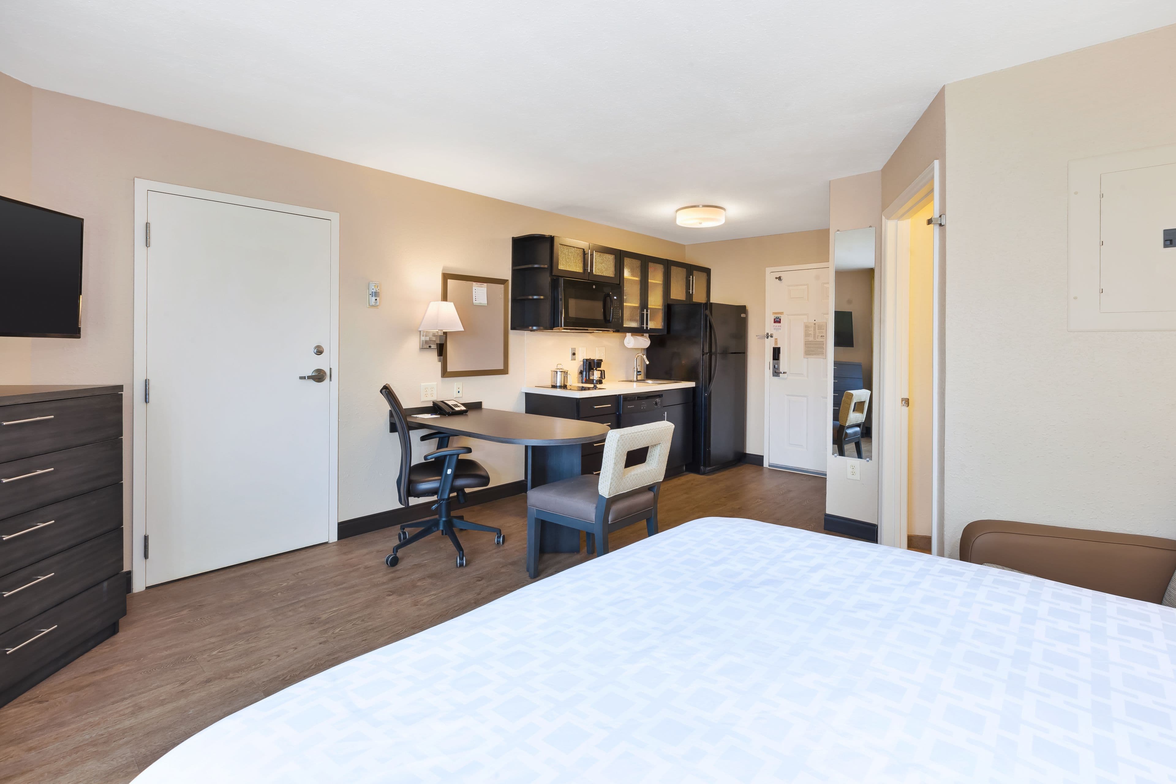 Candlewood Suites Rocky Mount - Image 3