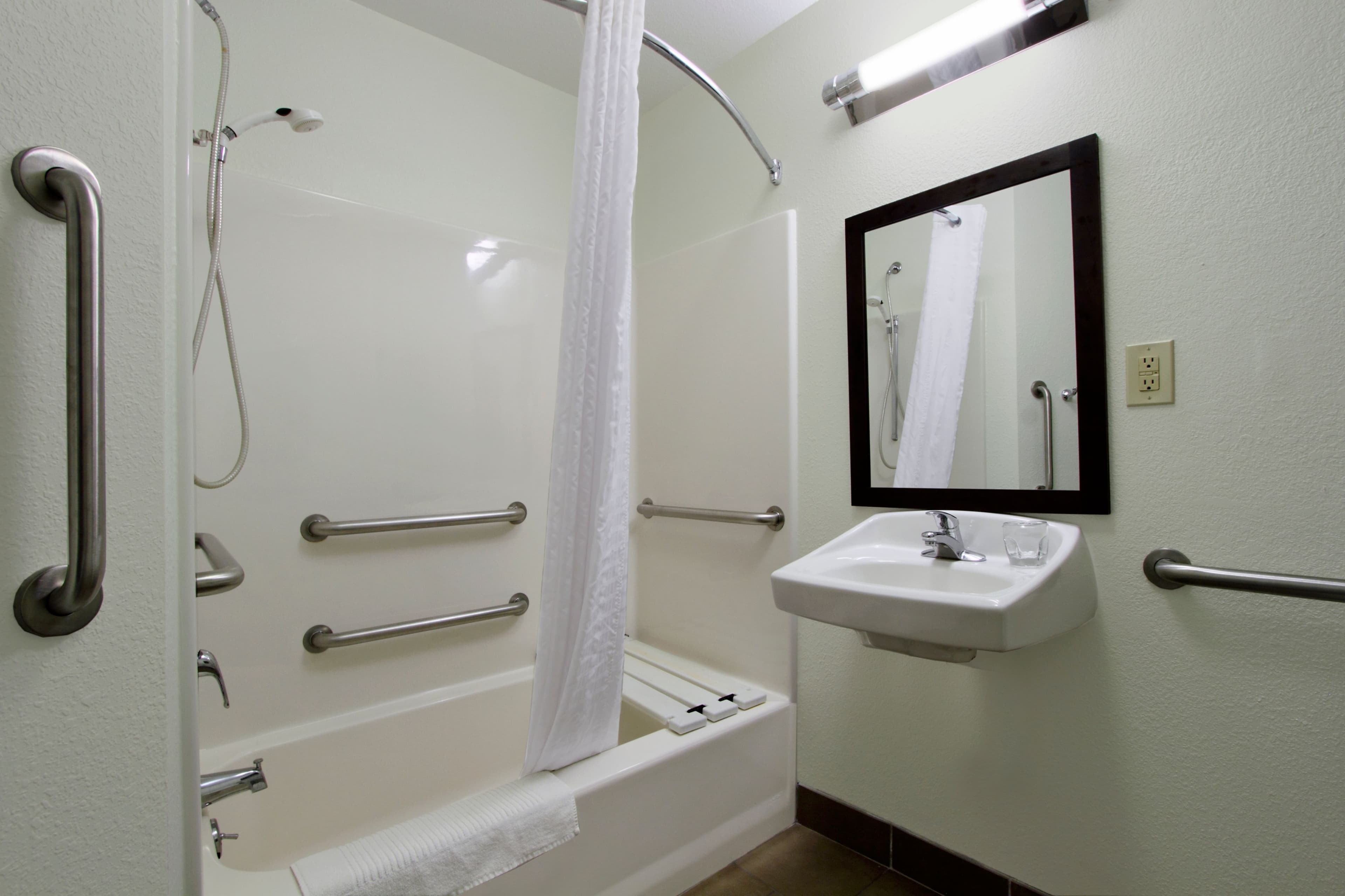 Candlewood Suites Rogers/Bentonville — 8
