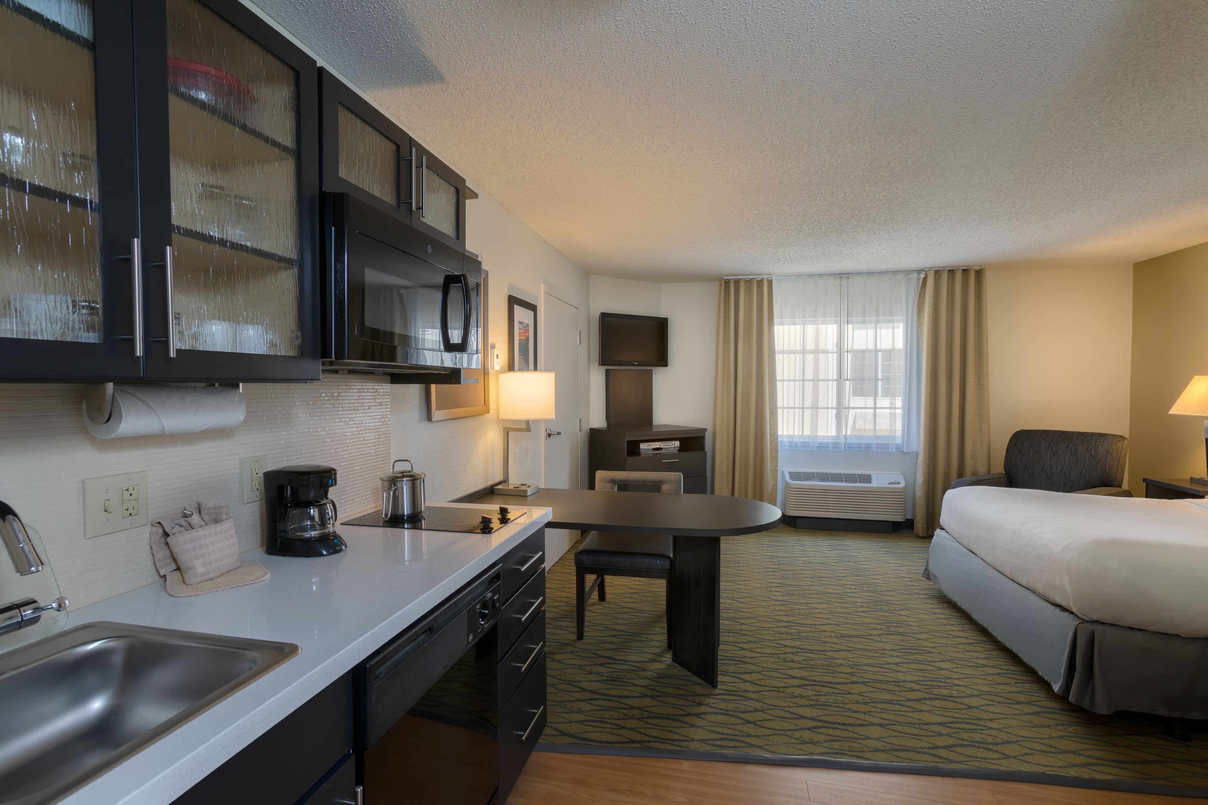 Candlewood Suites Rogers/Bentonville — 7