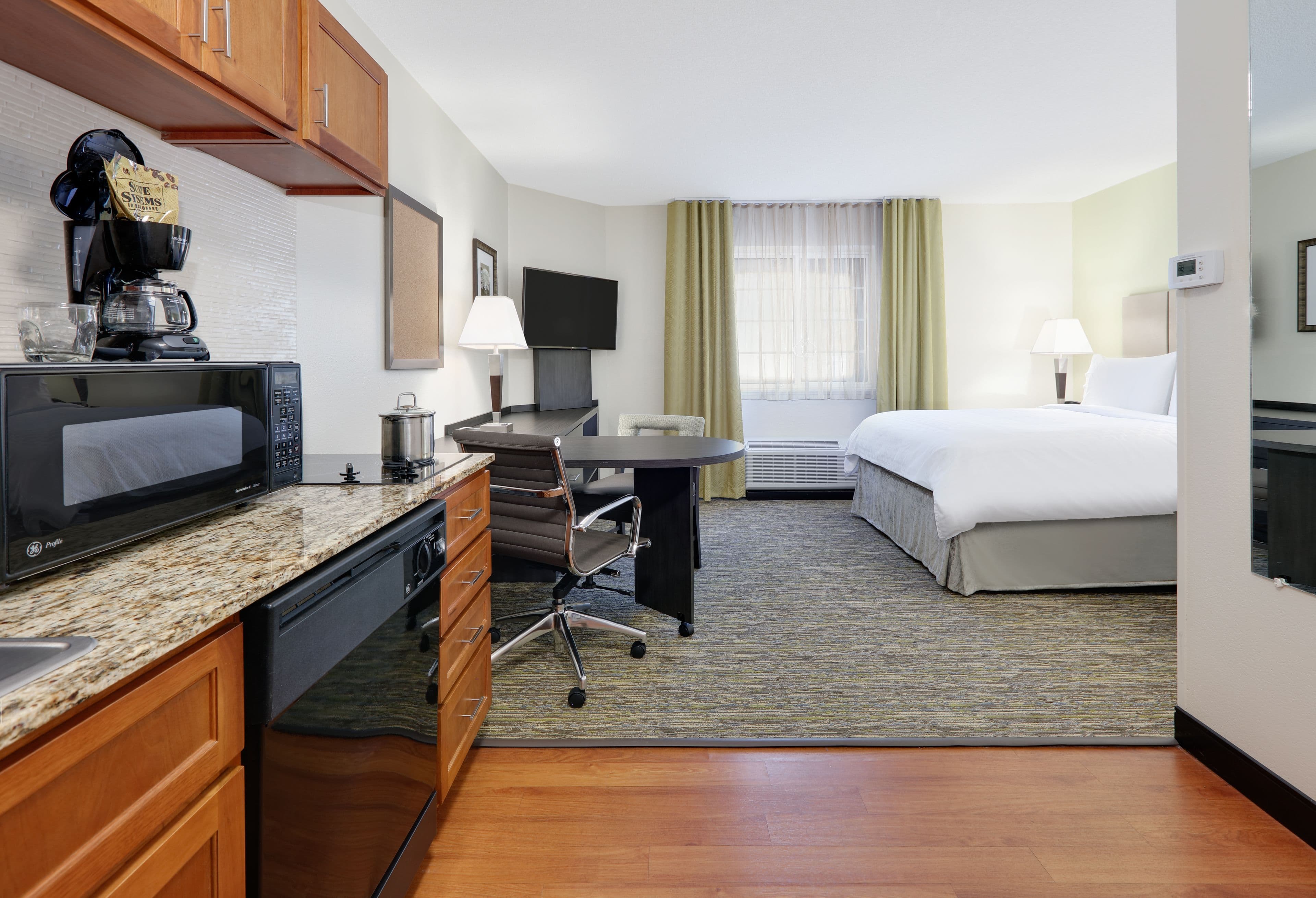 Candlewood Suites Salina — 4