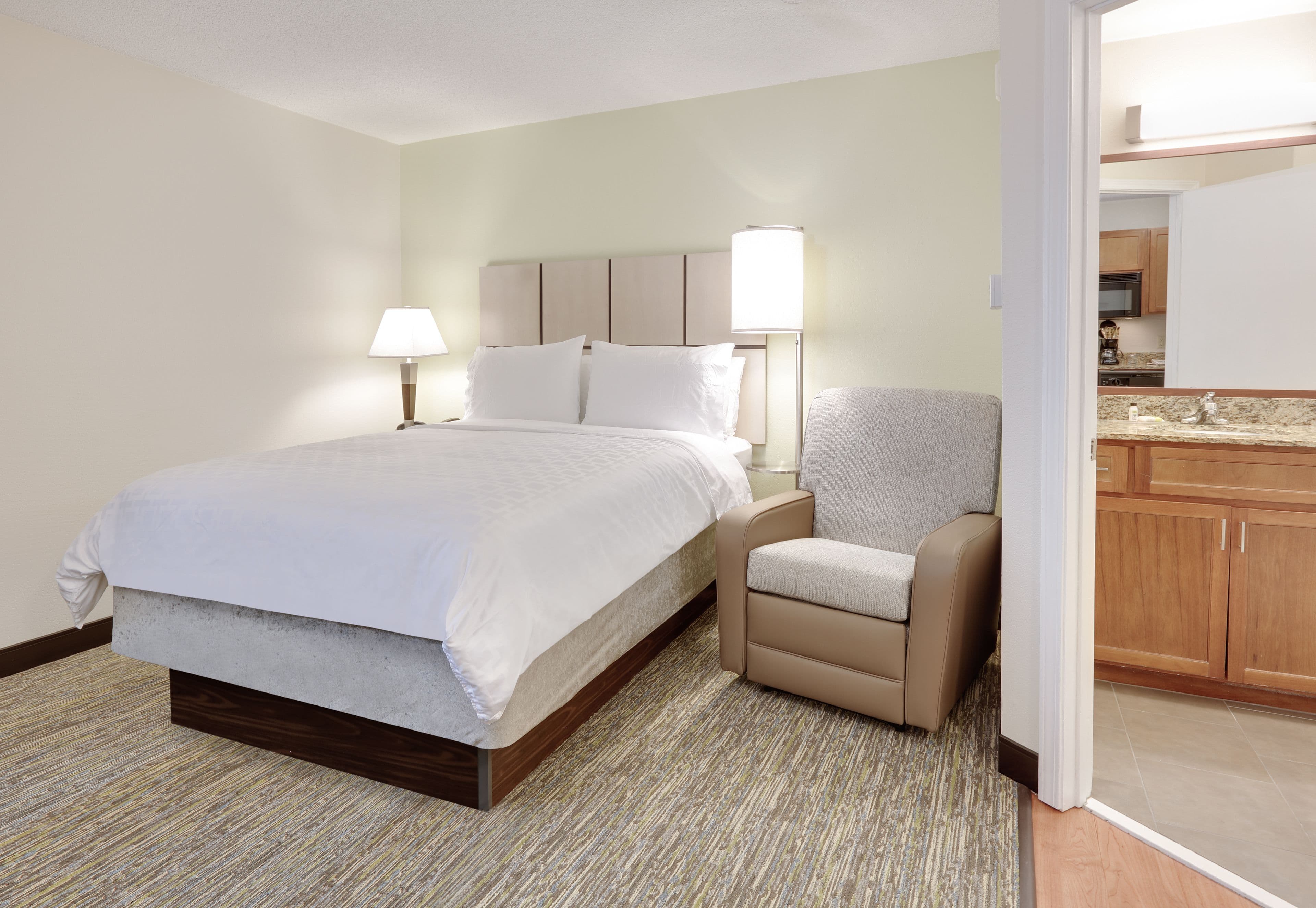 Candlewood Suites Salina — 5