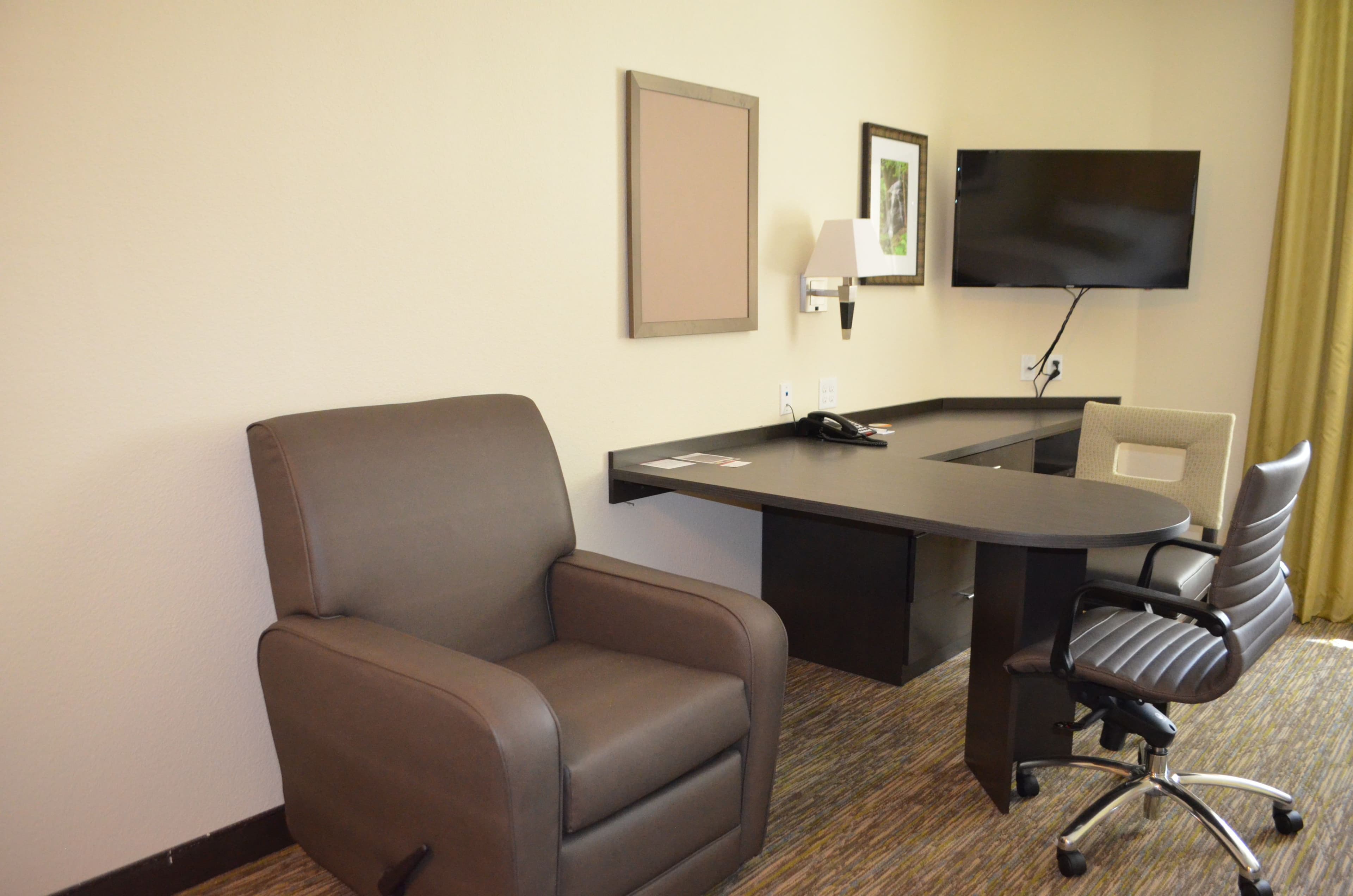 Candlewood Suites San Antonio Airport - Image 4