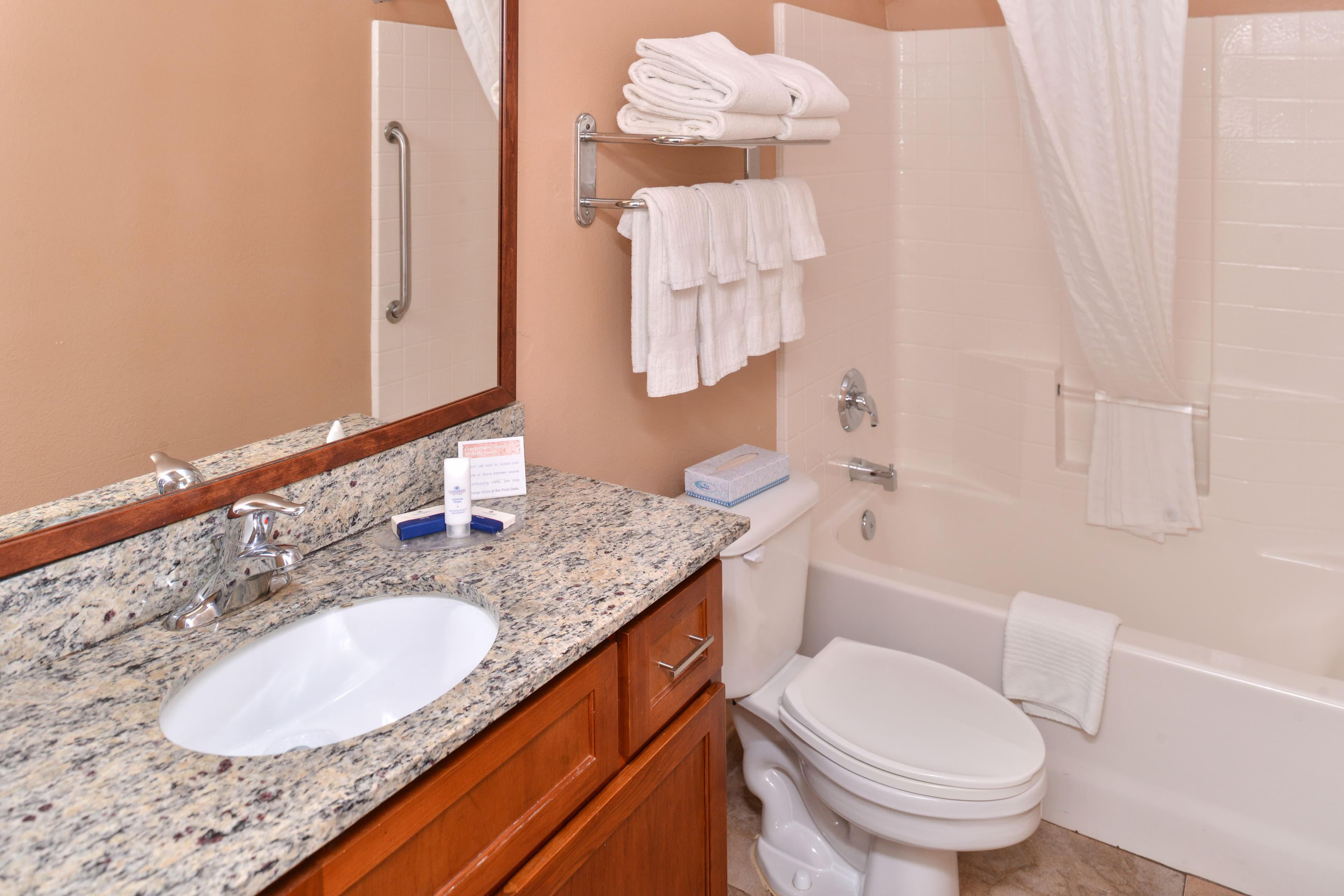 Candlewood Suites San Diego - Image 2