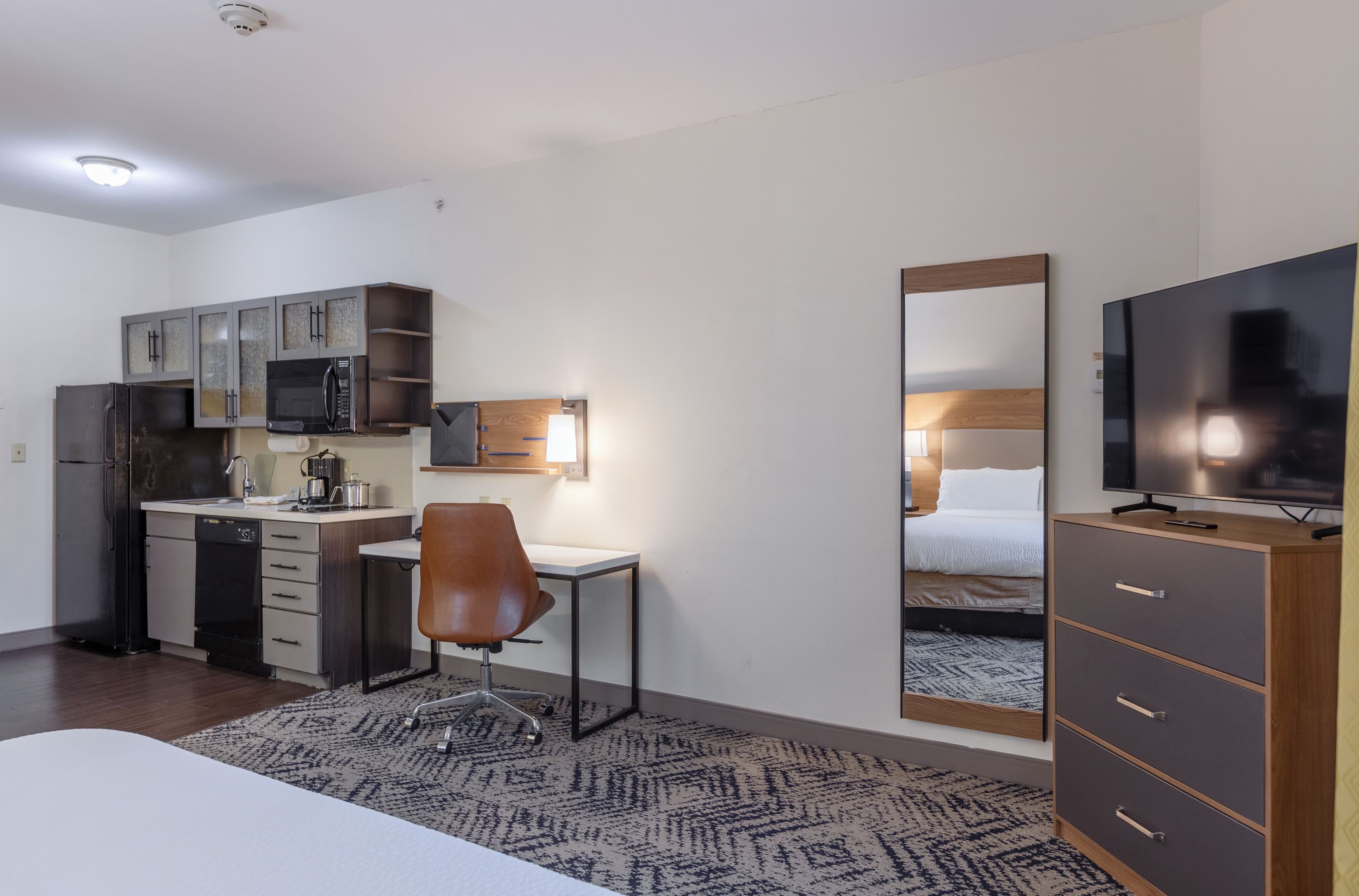 Candlewood Suites San Marcos - Image 2