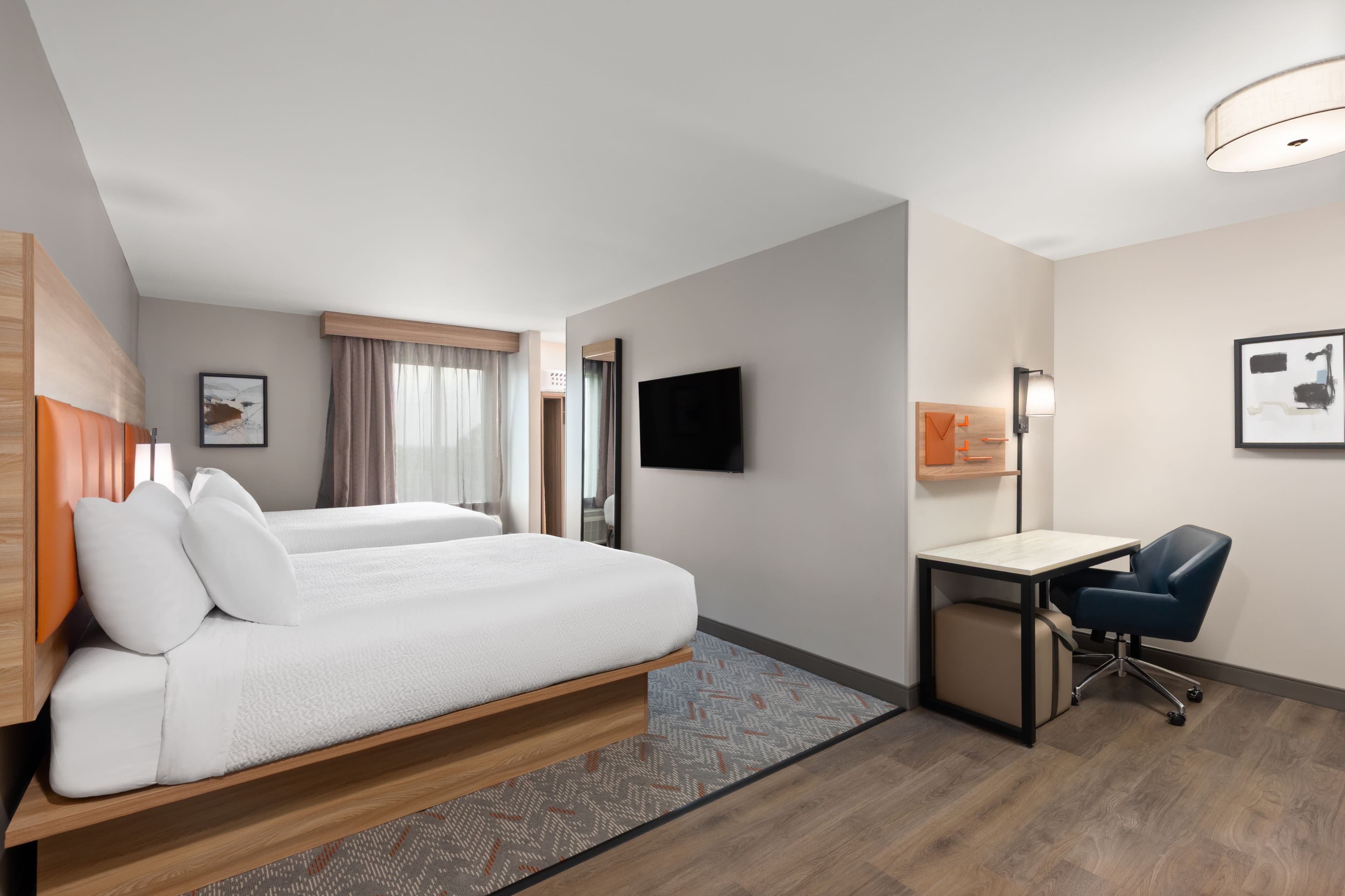 Candlewood Suites Shelbyville - Image 5