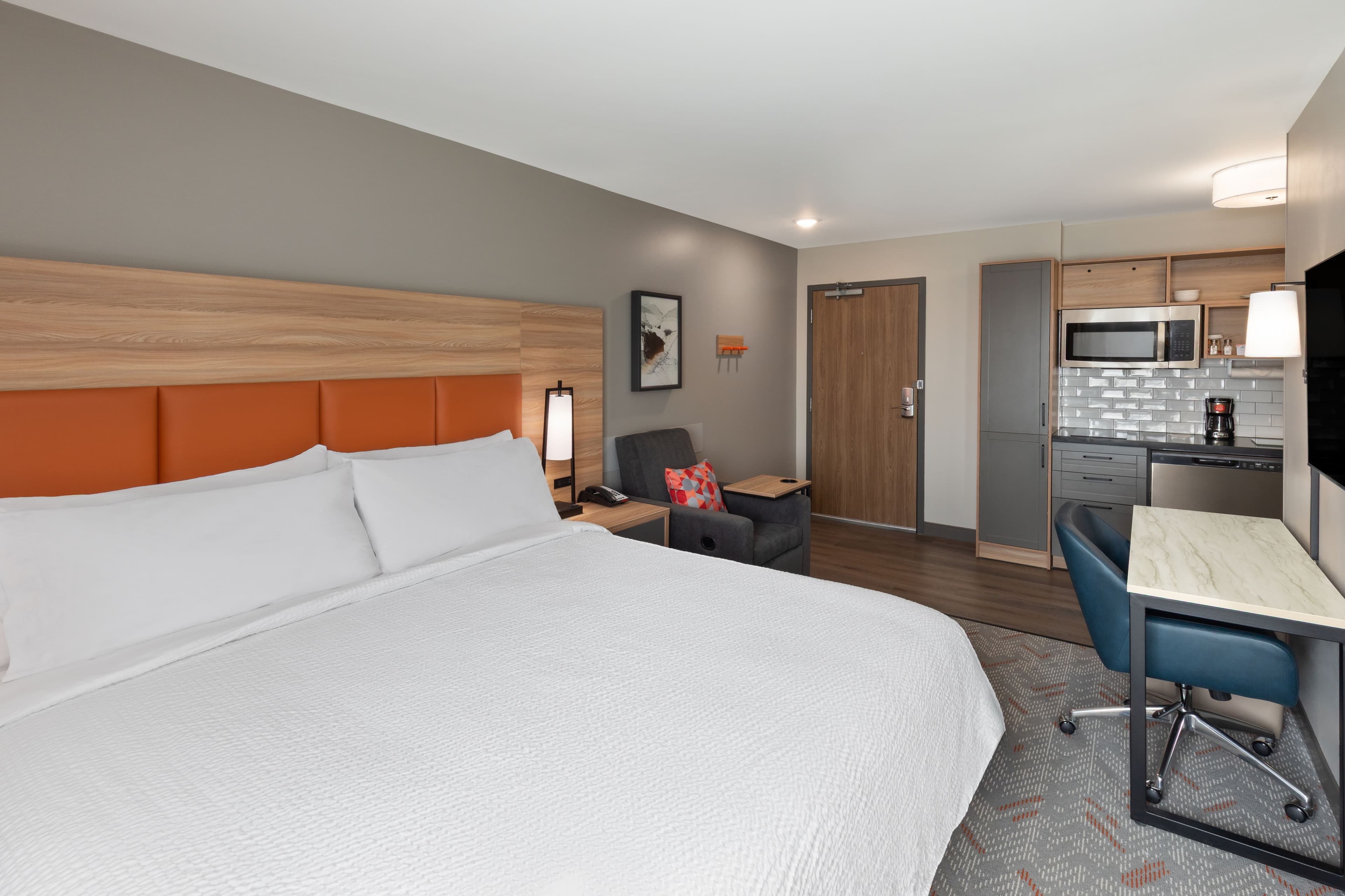 Studio Suite - Image 6