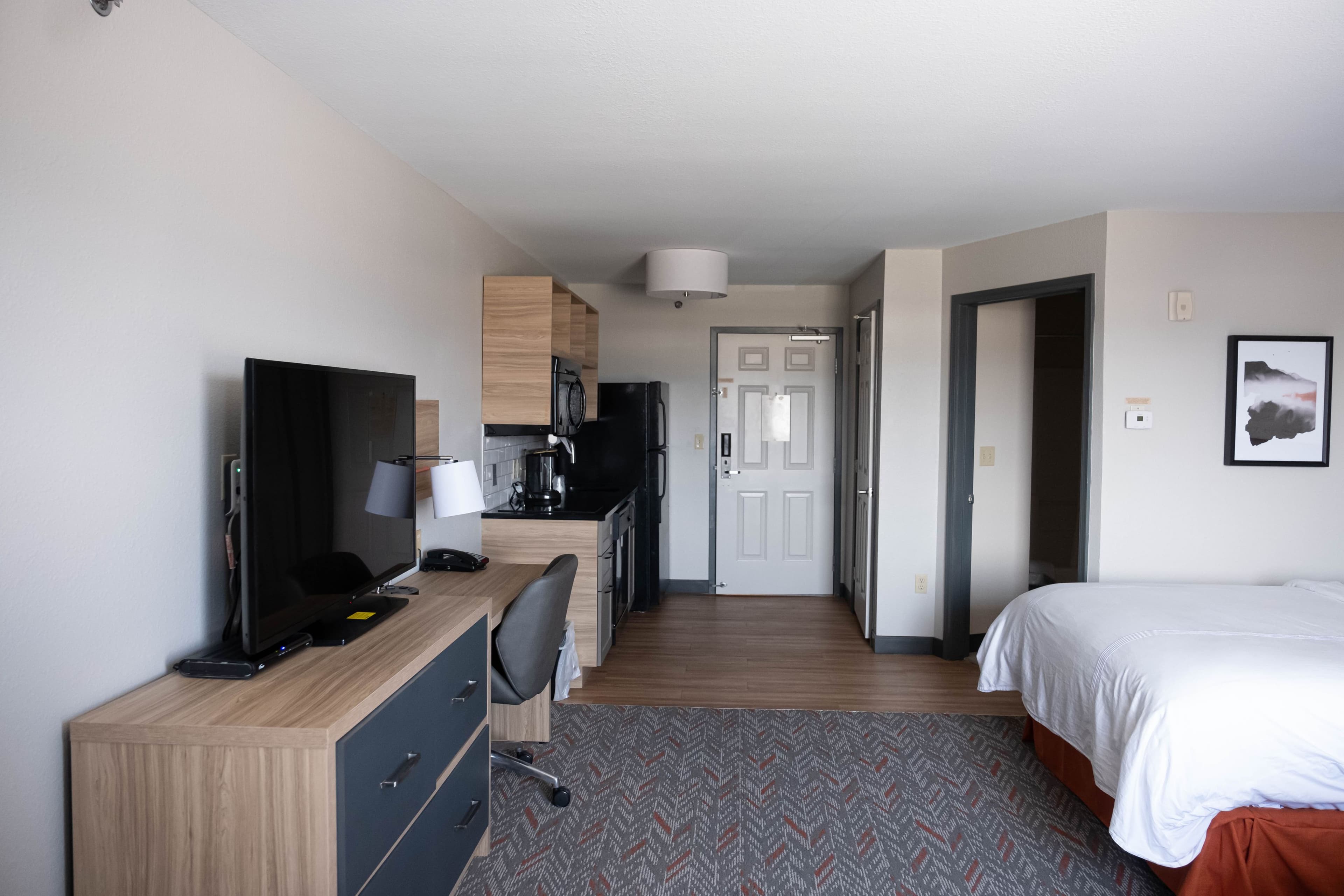 Candlewood Suites Sheridan - Image 3