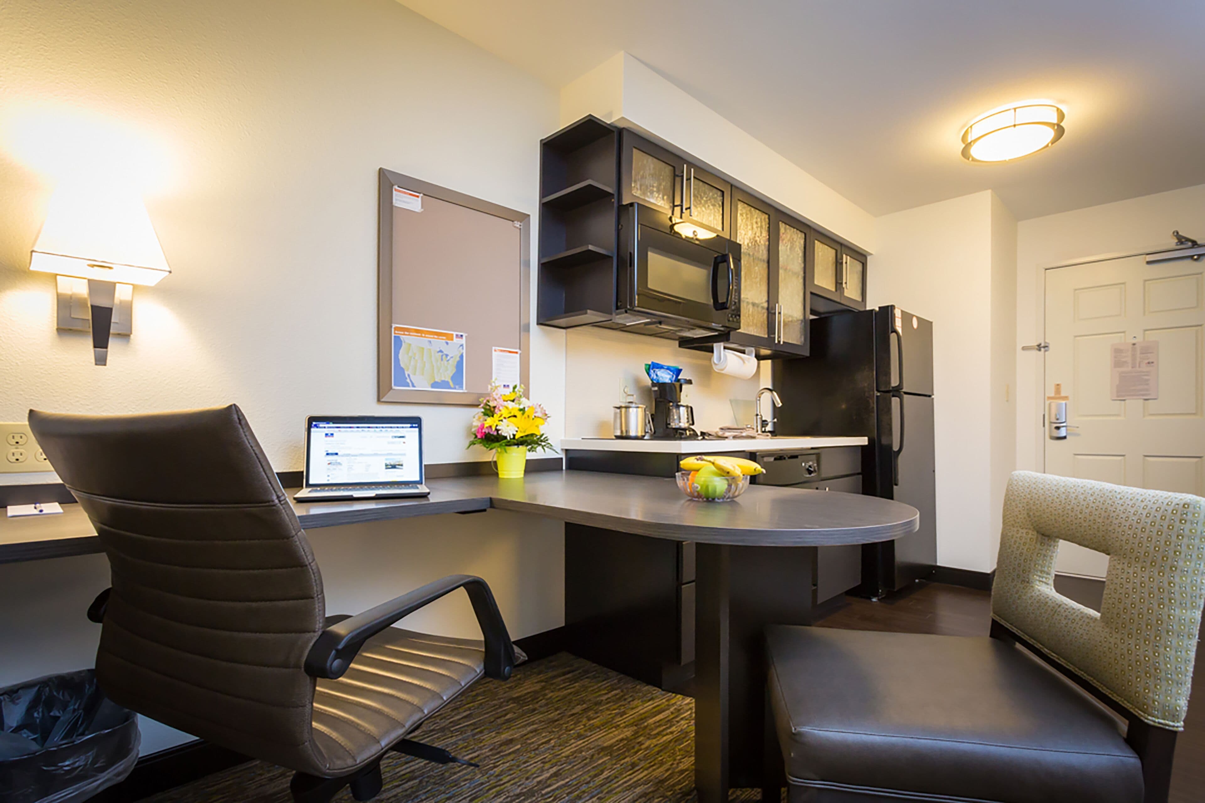 Candlewood Suites Sidney - Image 5