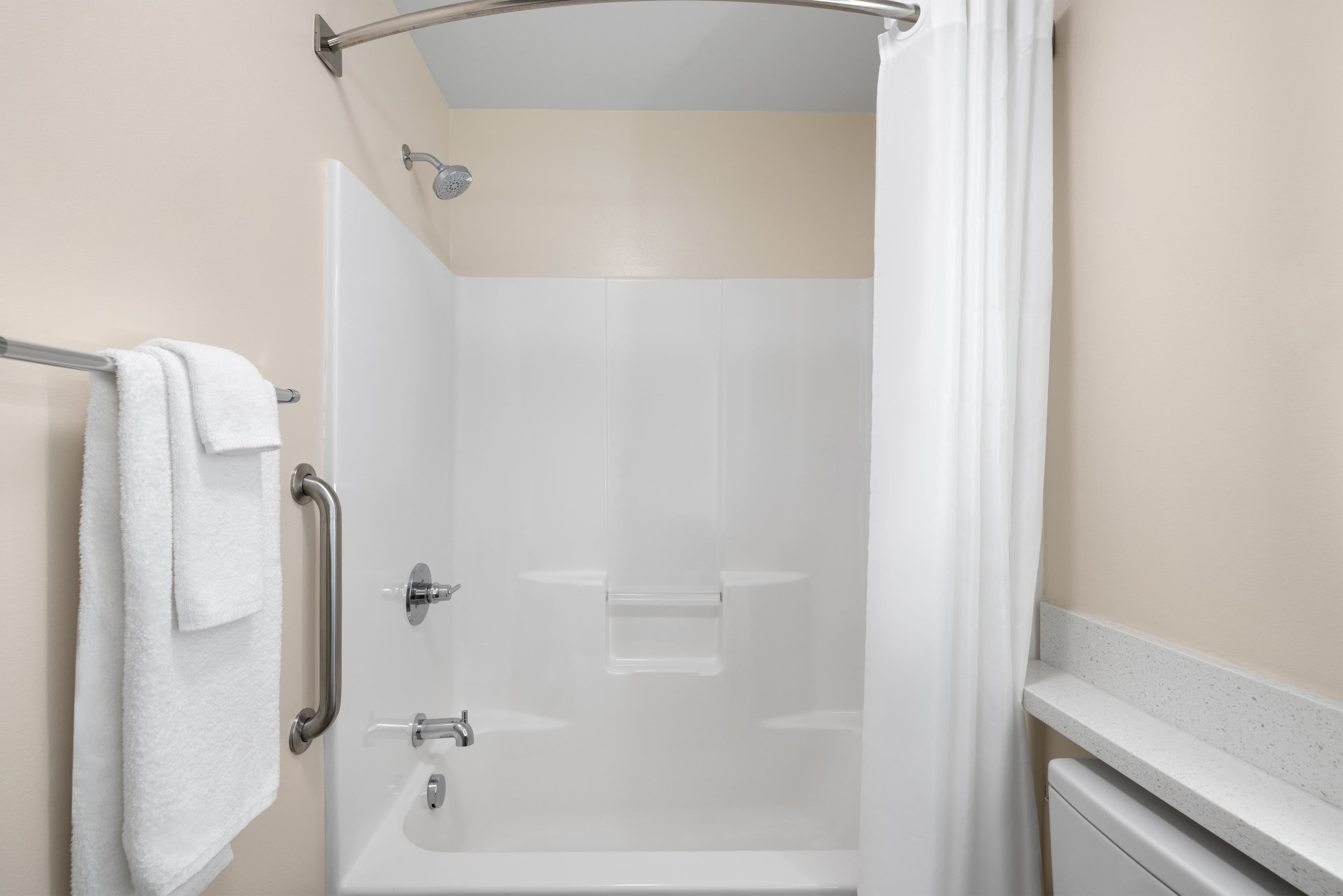 Candlewood Suites Sioux Falls - Image 4