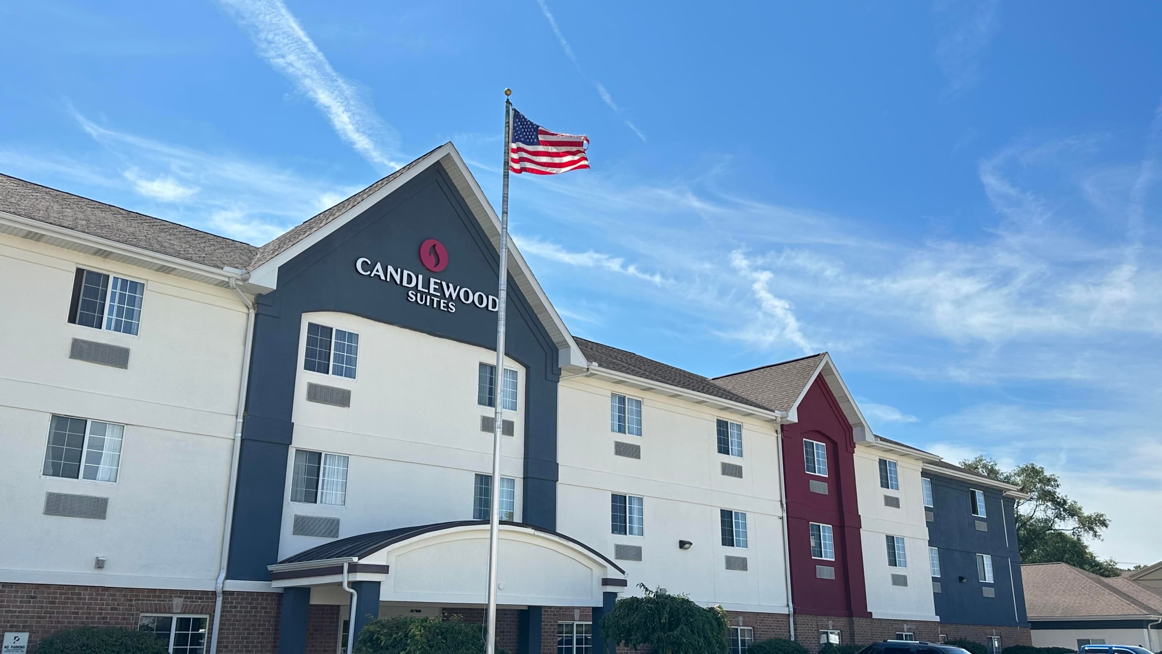 Candlewood Suites South Bend Airport - Image 1