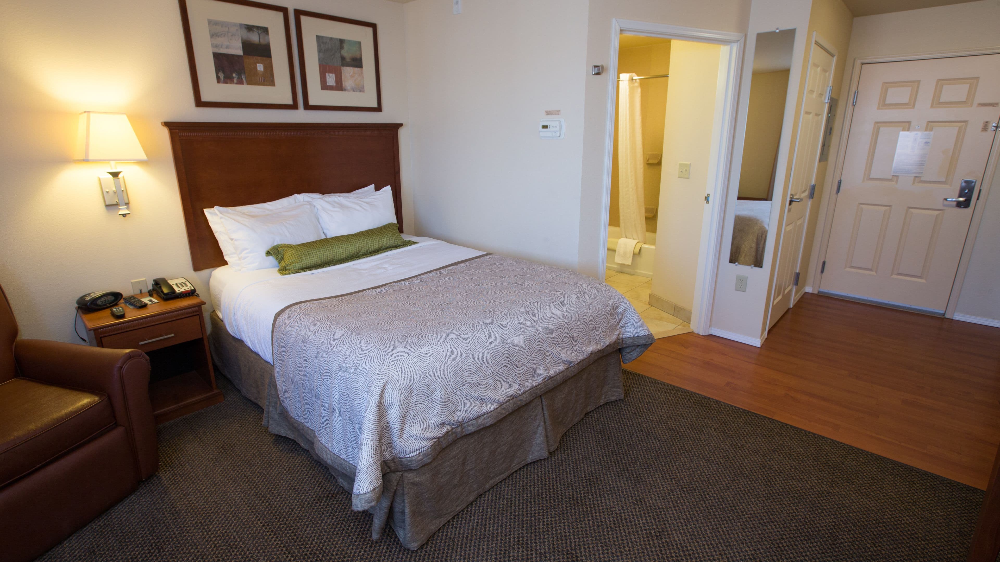 Candlewood Suites Springfield - Image 5