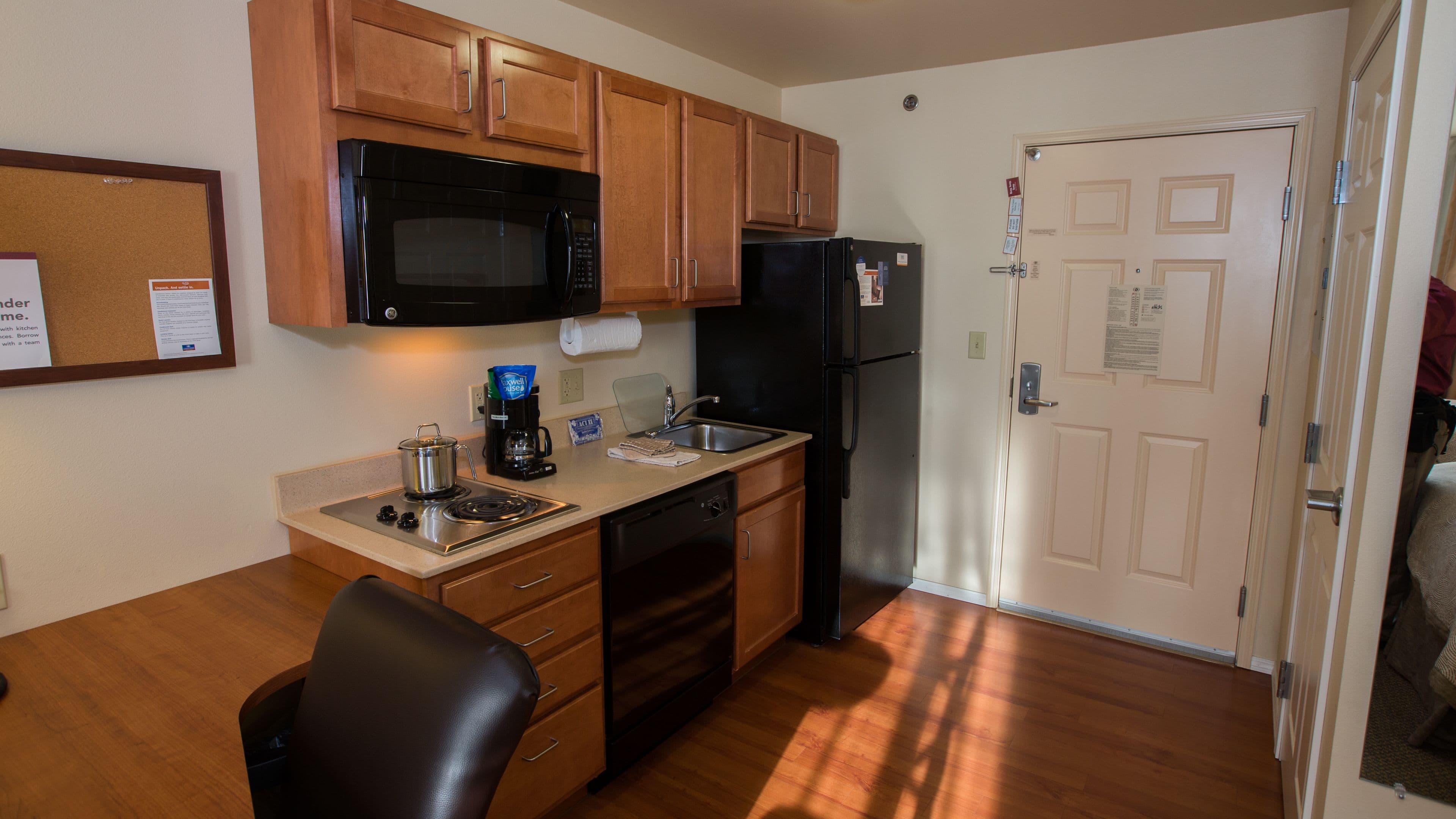 Candlewood Suites Springfield — 6