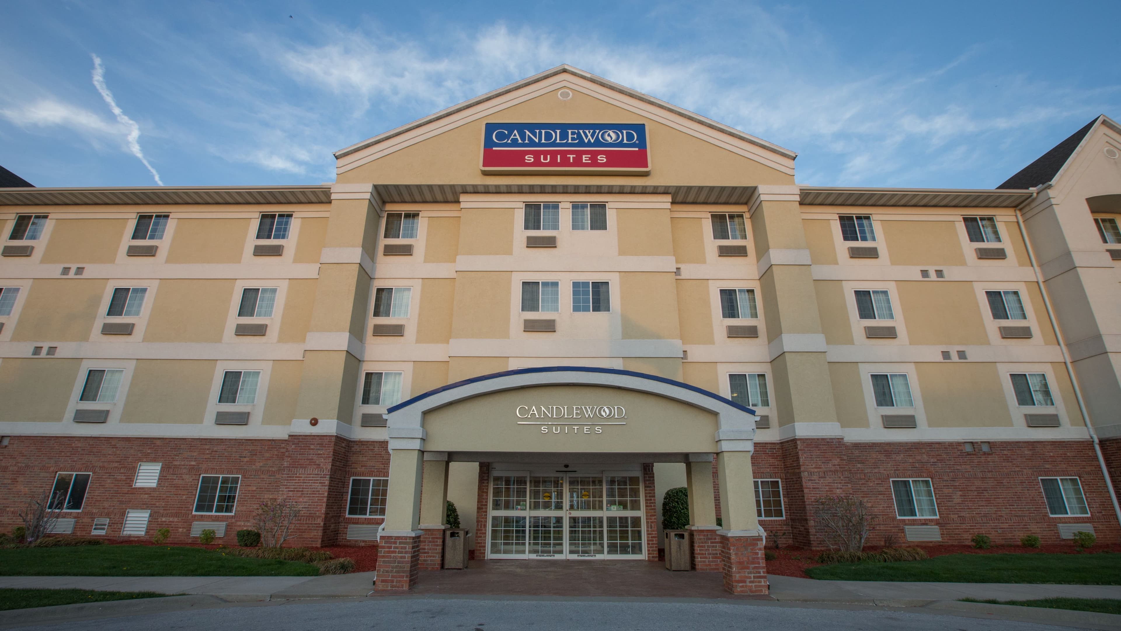 Candlewood Suites Springfield - Image 1