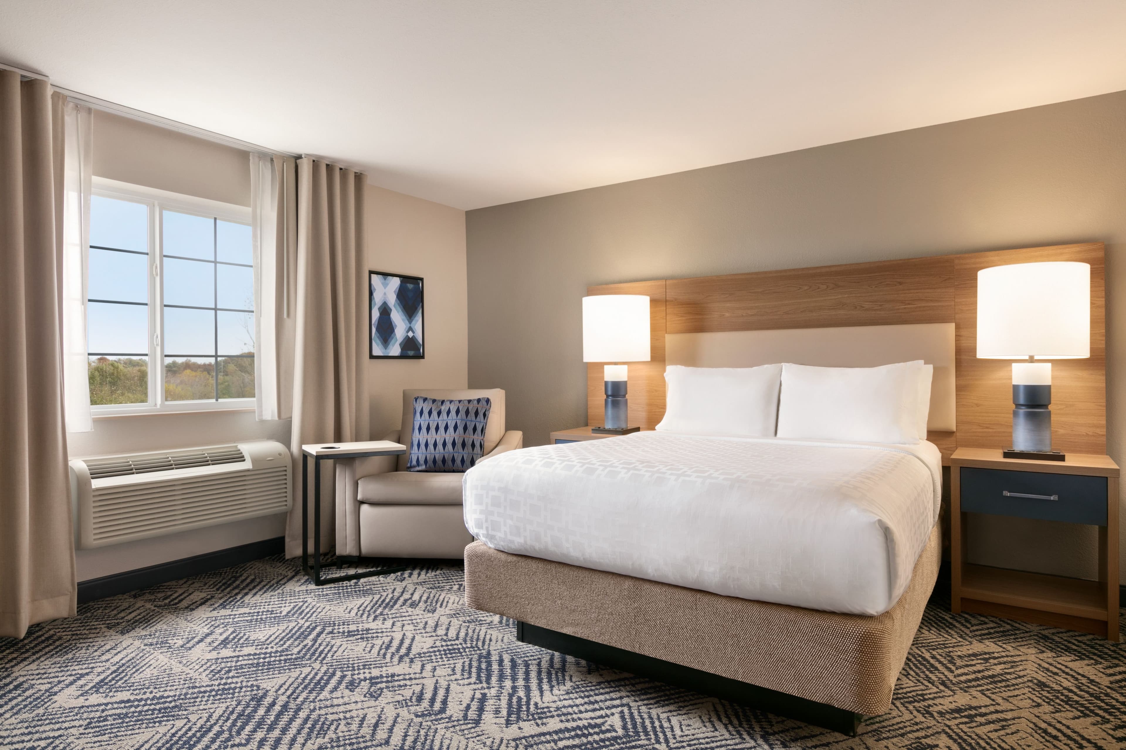1 Queen Bed Studio Suite - Image 1