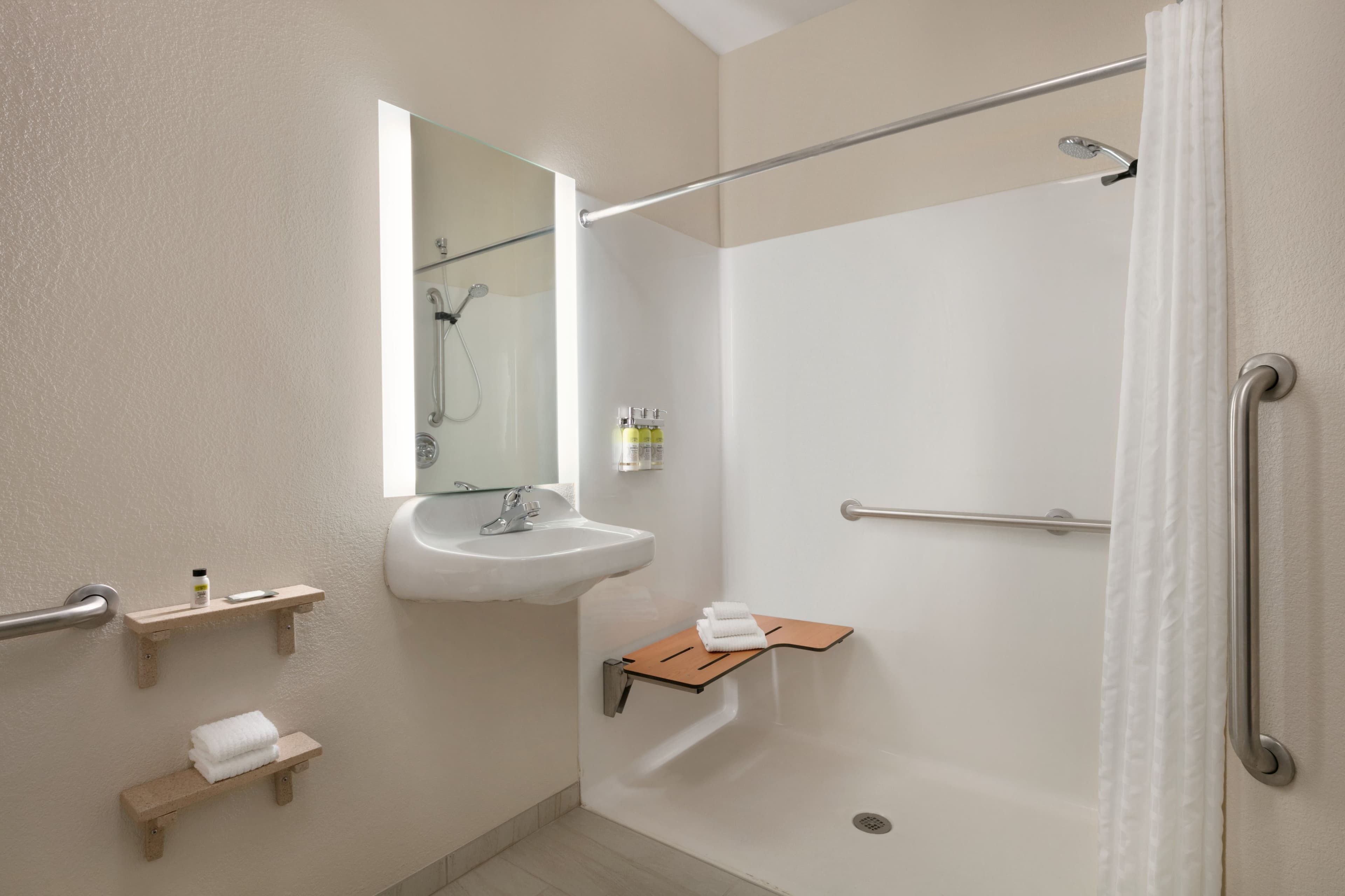 Candlewood Suites Springfield — 11