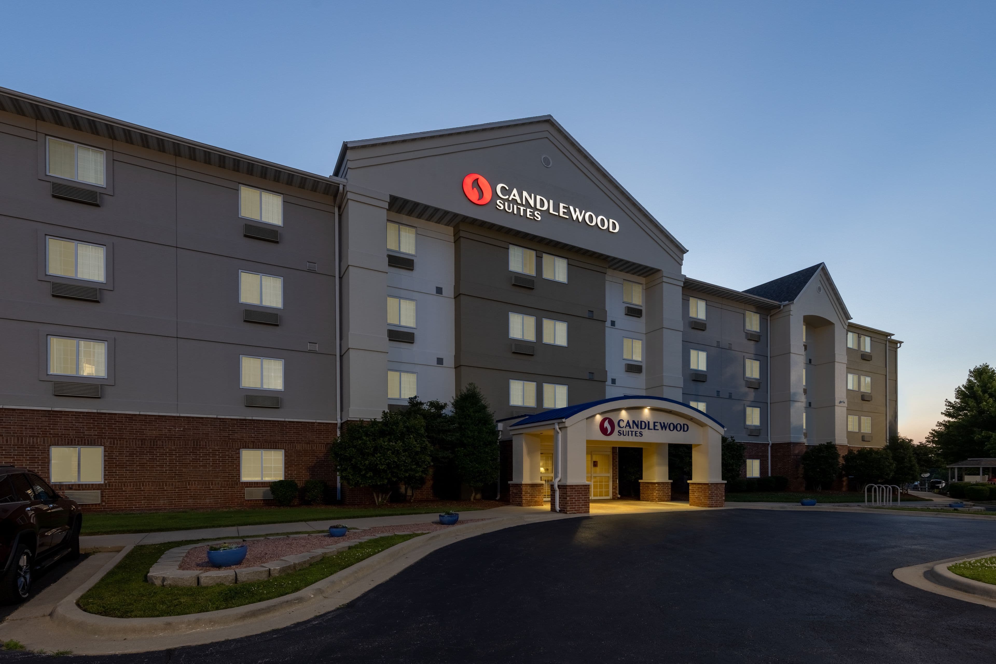 Candlewood Suites Springfield-Medical District - Image 1