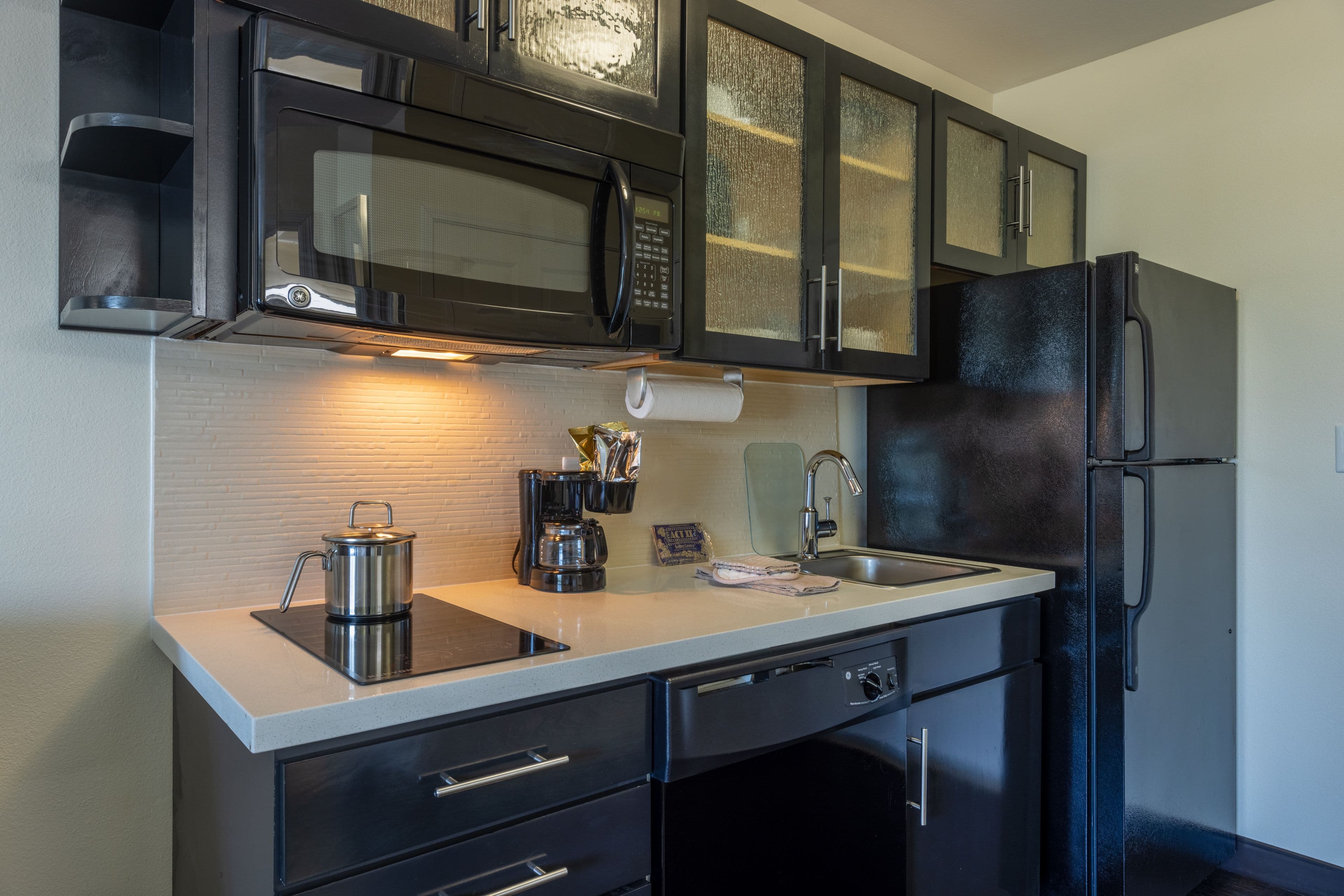 Candlewood Suites Springfield-Medical District - Image 3