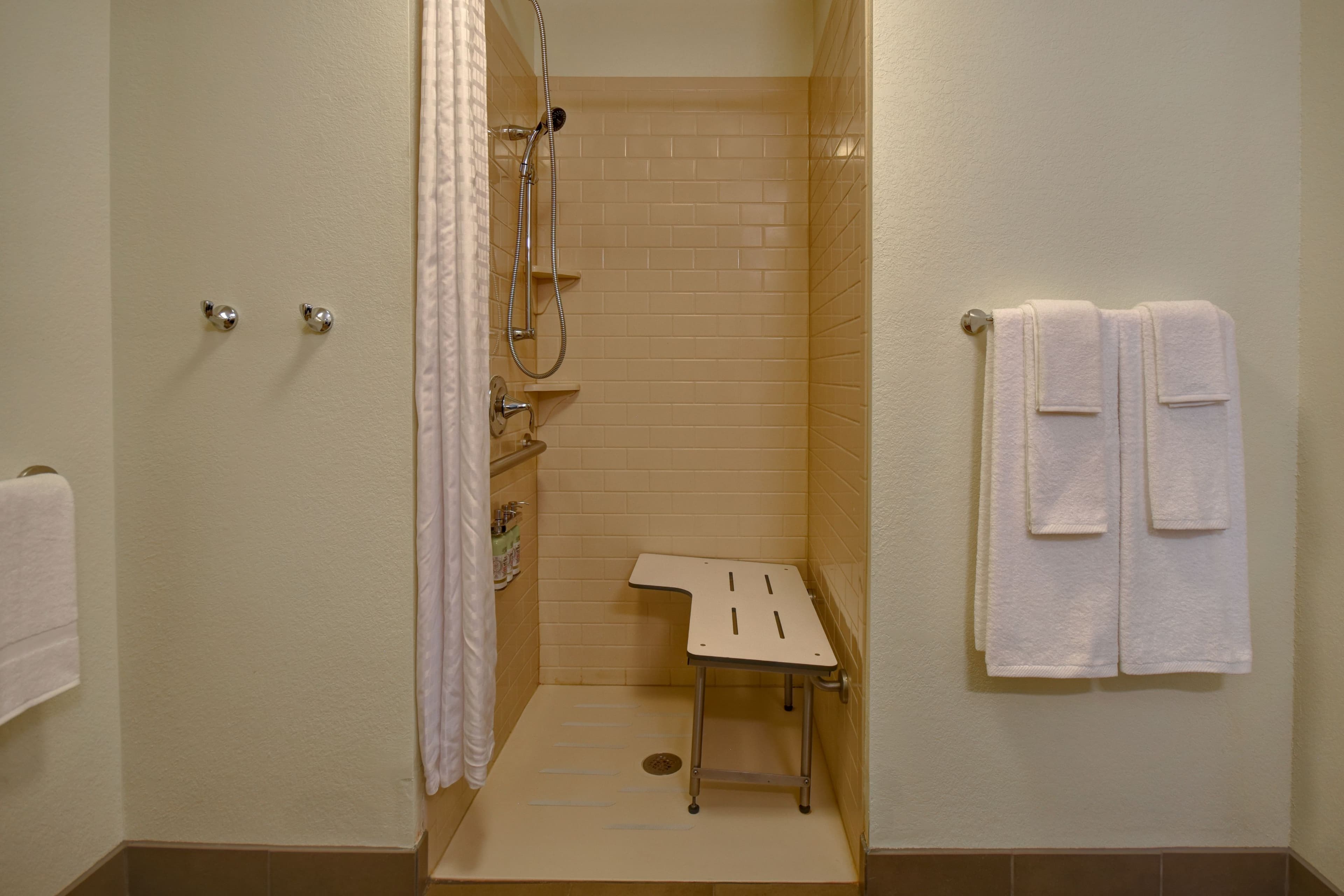 Candlewood Suites St. Clairsville-Wheeling Area — 33
