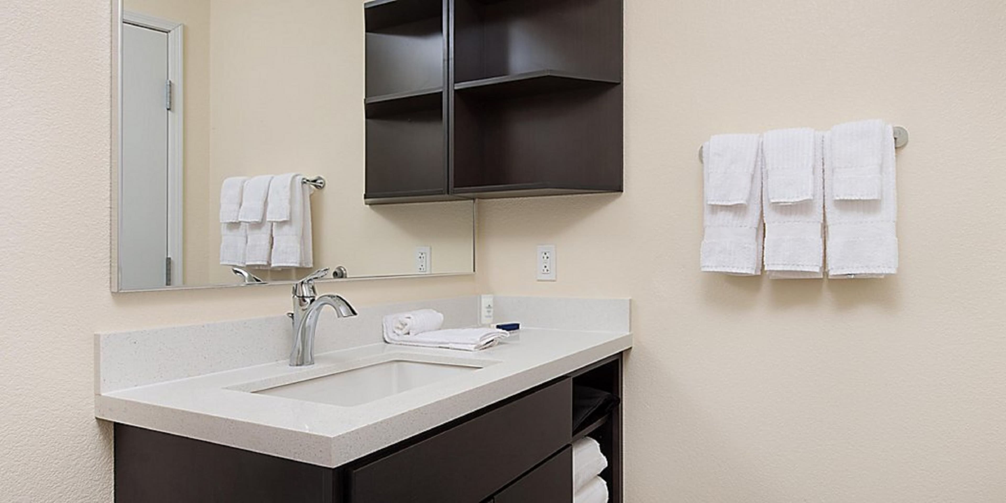 Candlewood Suites St. Joseph - Image 5