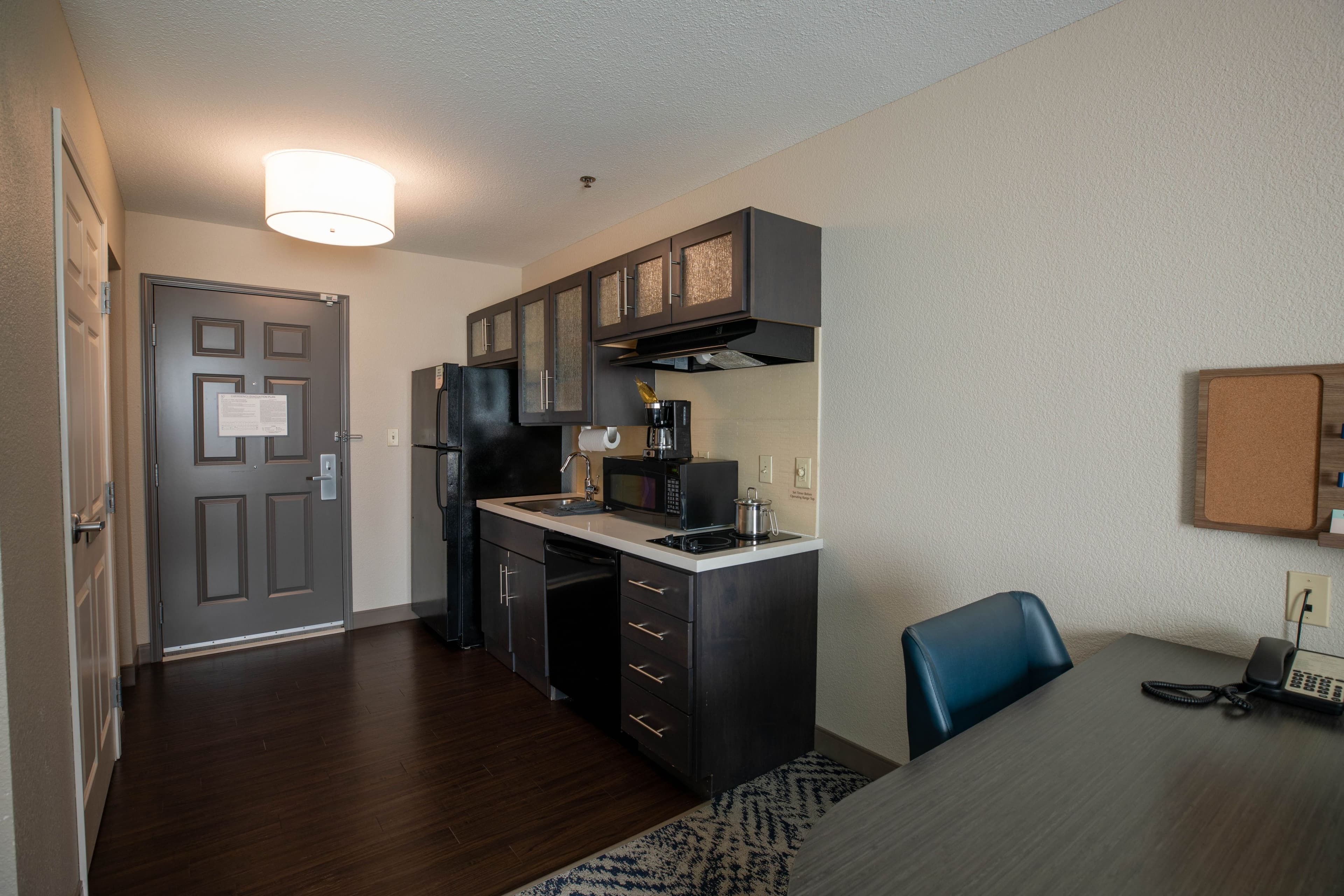 Candlewood Suites St. Joseph - Image 3
