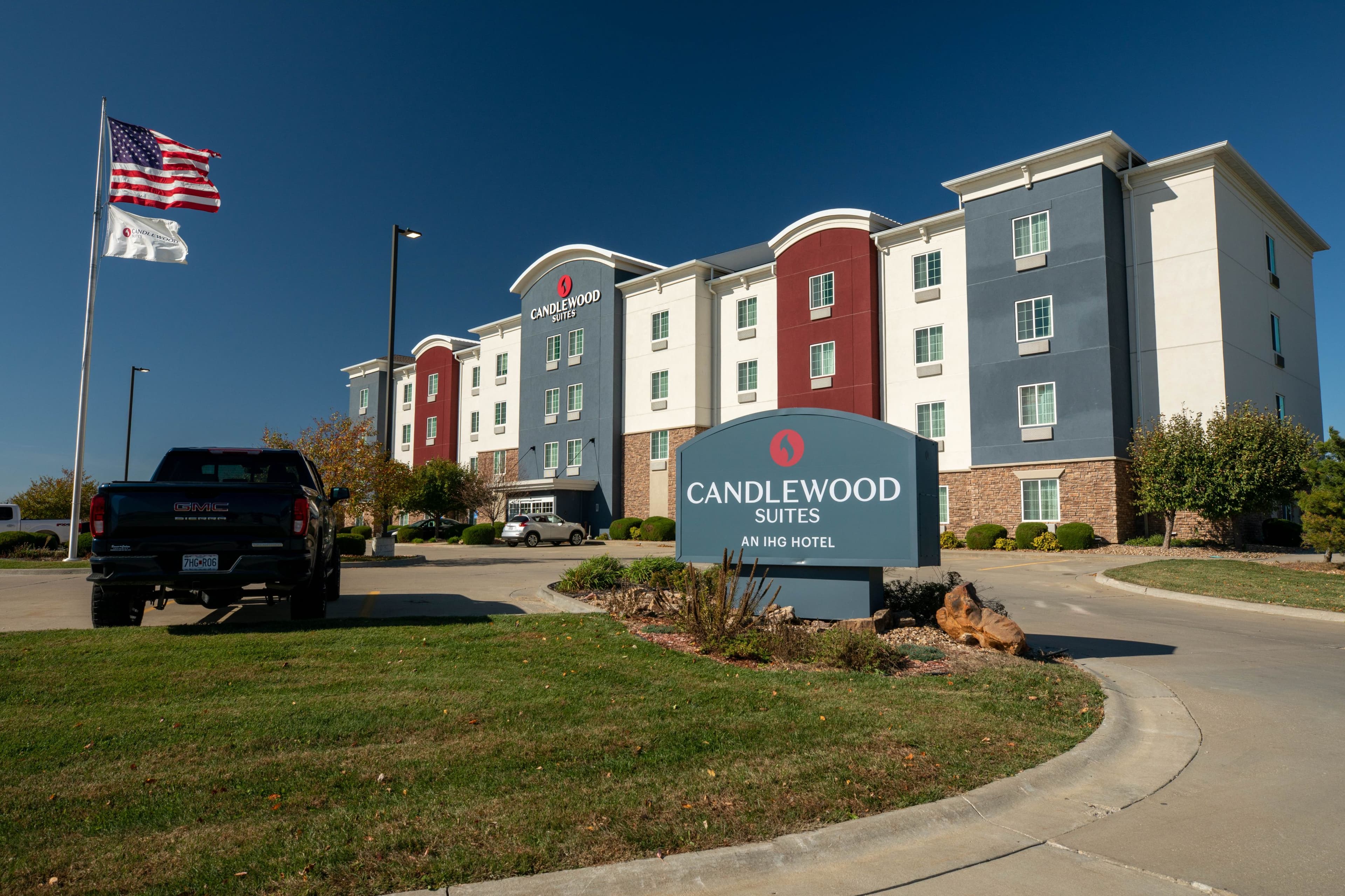 Candlewood Suites St. Joseph - Image 1