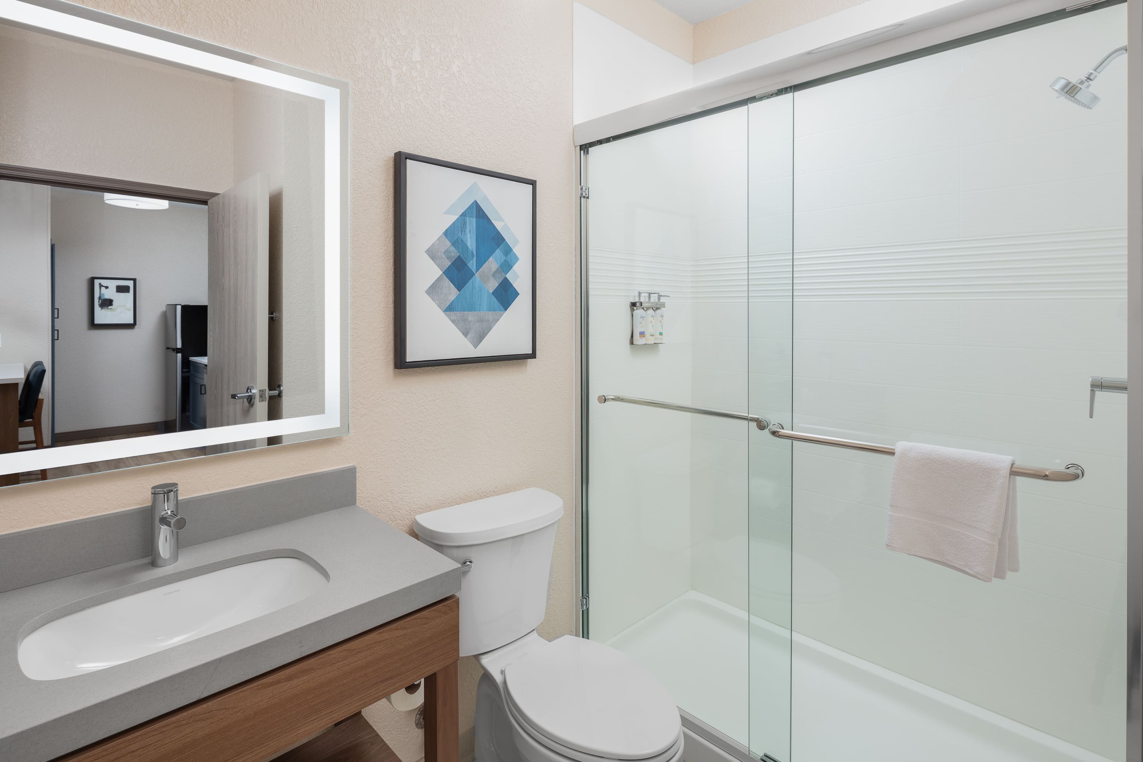 Candlewood Suites St. Robert - Image 4