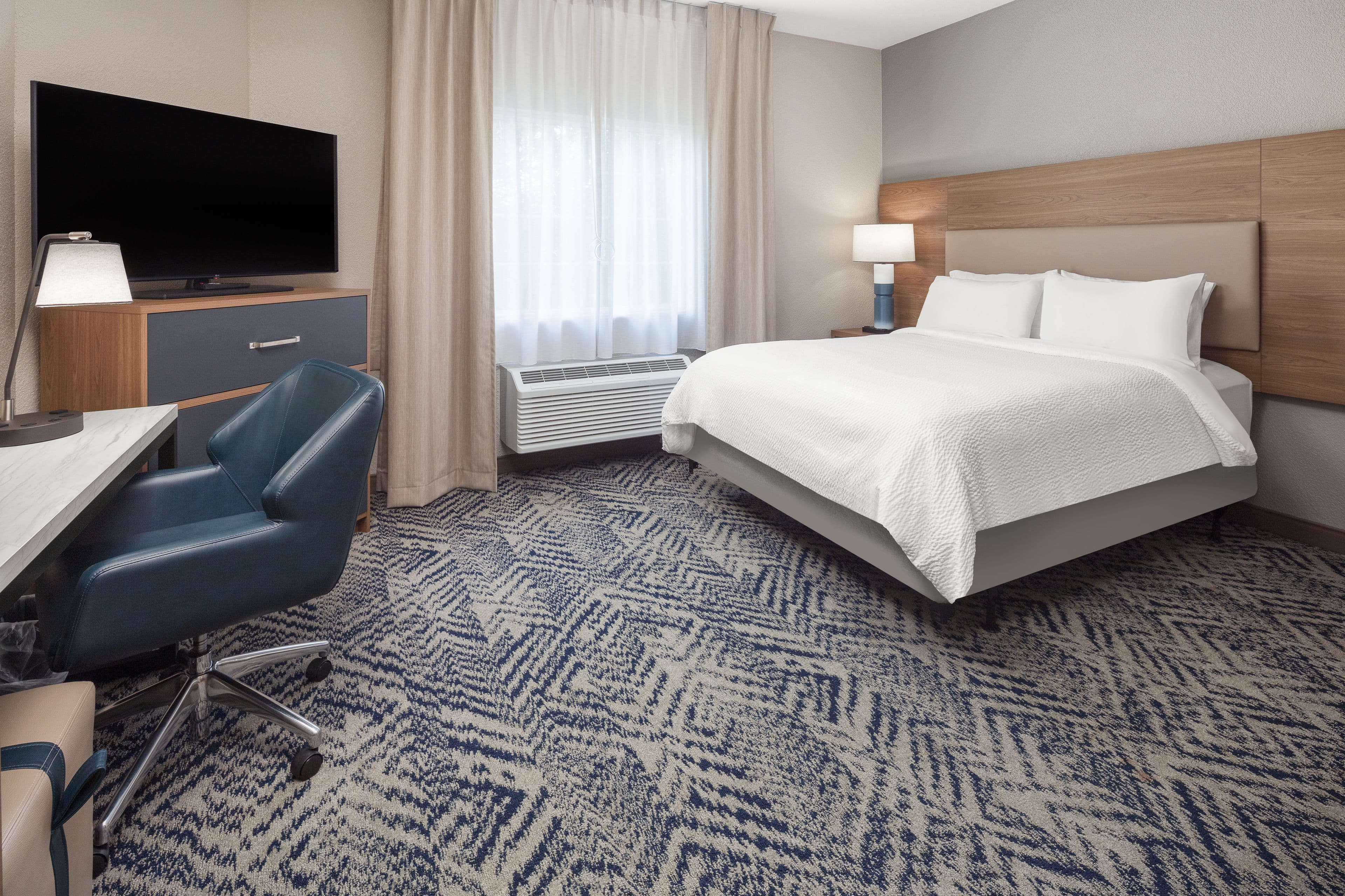 Candlewood Suites St. Robert - Image 3