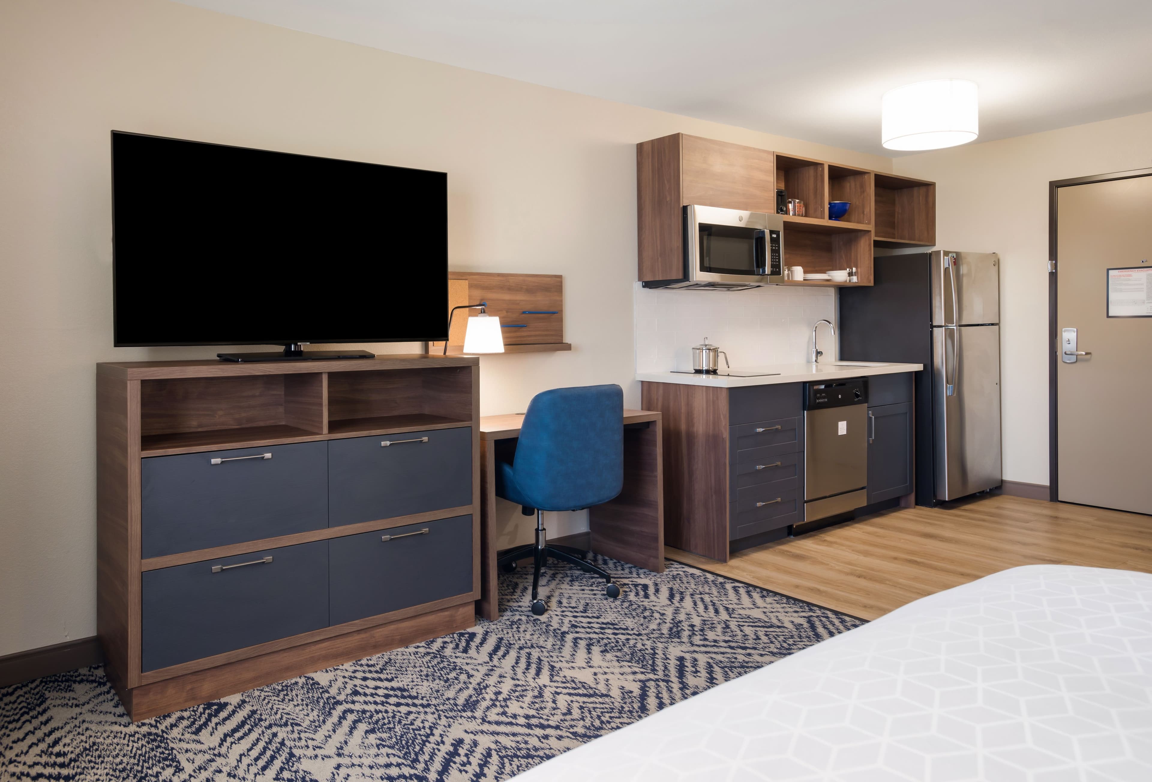 Candlewood Suites Lake Charles-Sulphur — 17