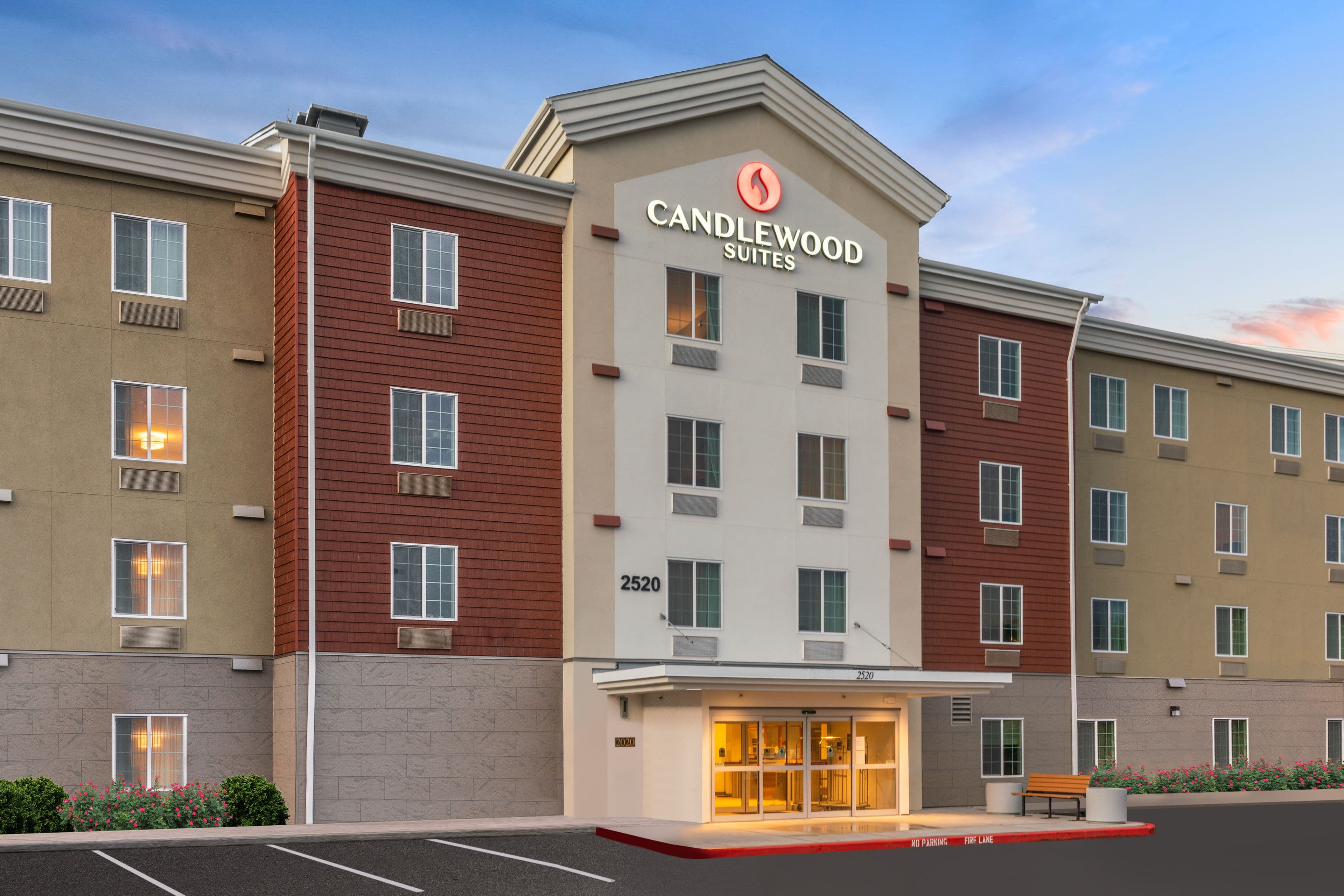 Candlewood Suites Sumner - Puyallup Area - Image 1