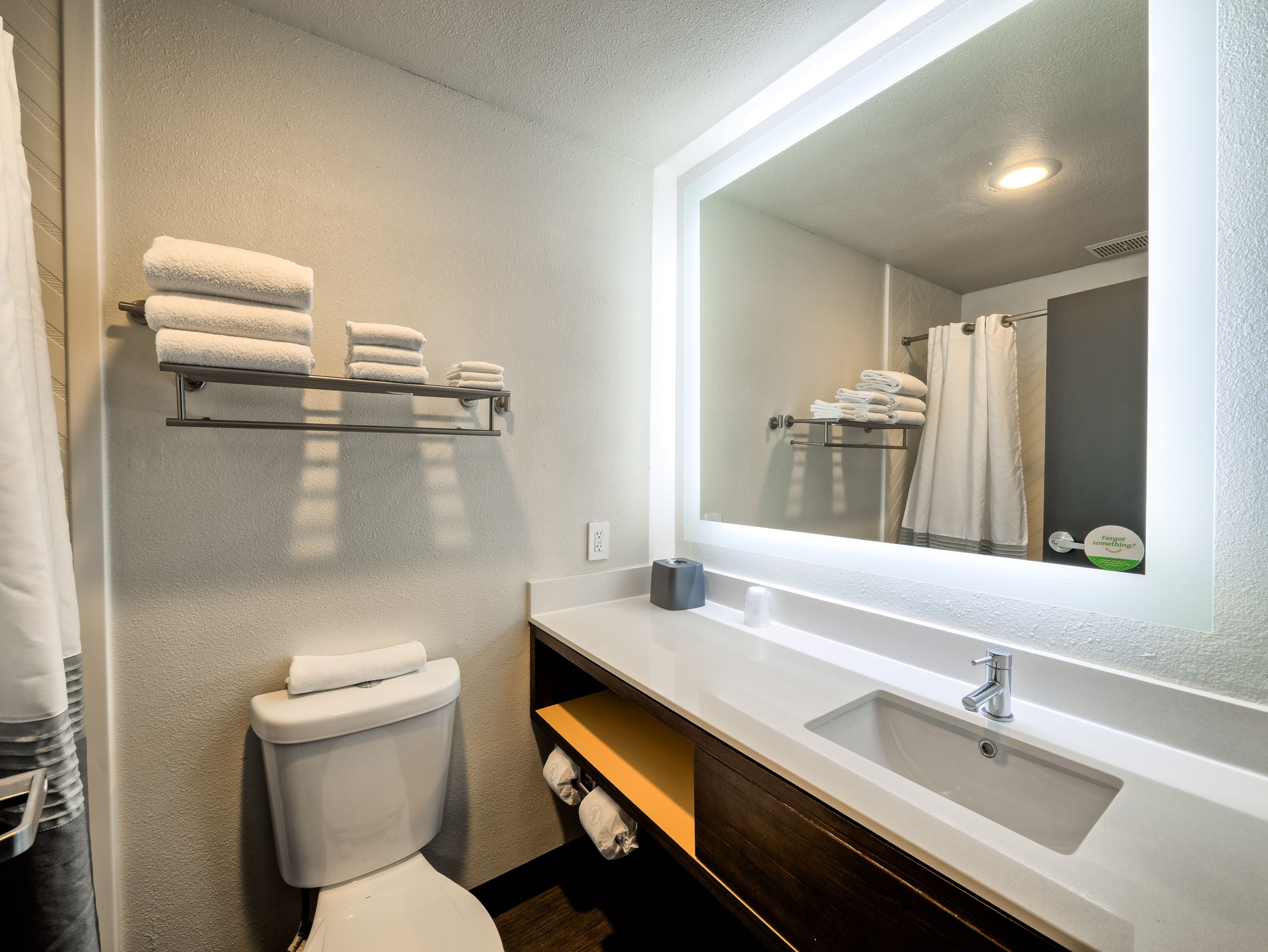 Candlewood Suites Tacoma Mall - Image 3