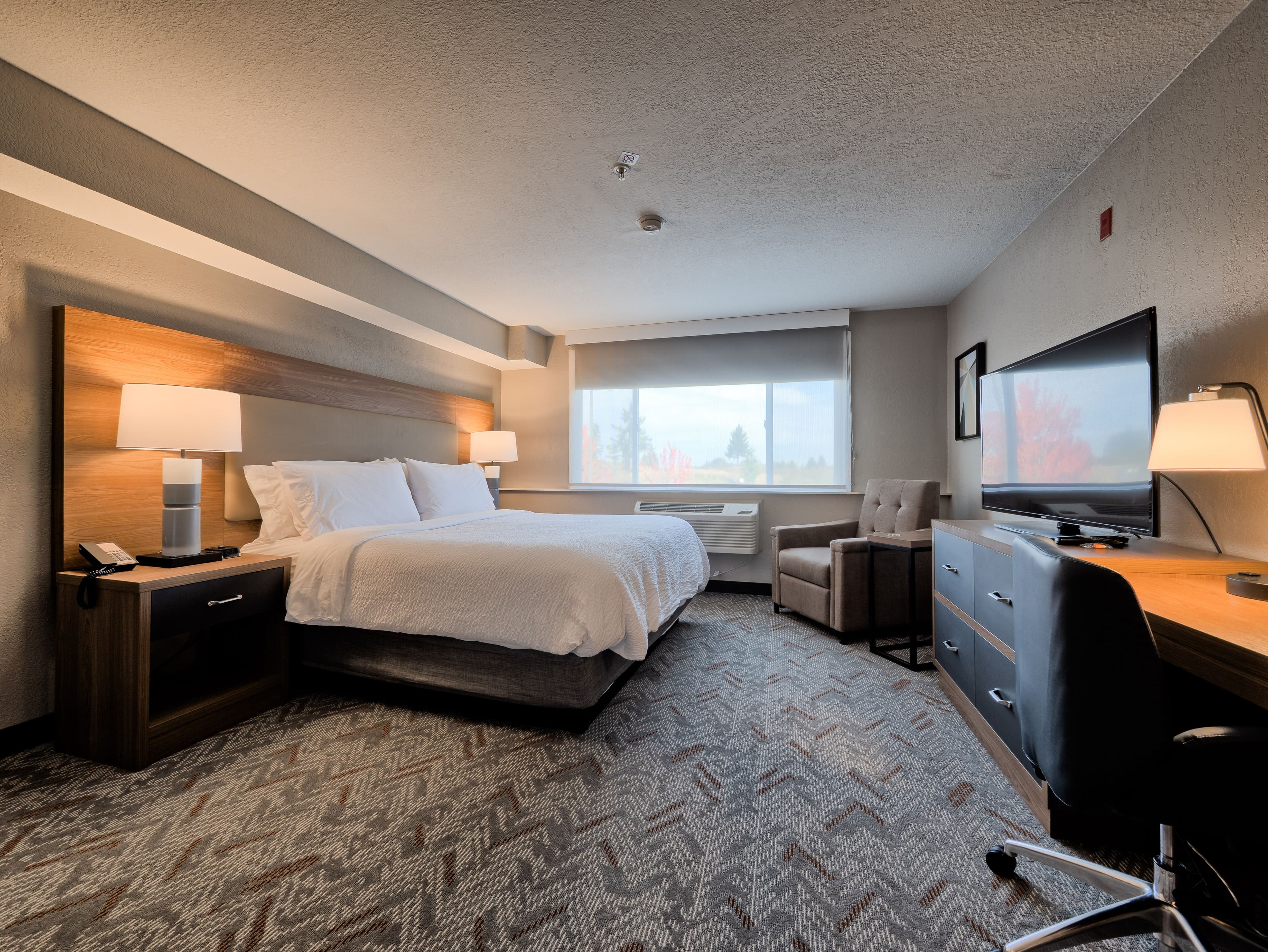 Candlewood Suites Tacoma Mall - Image 4