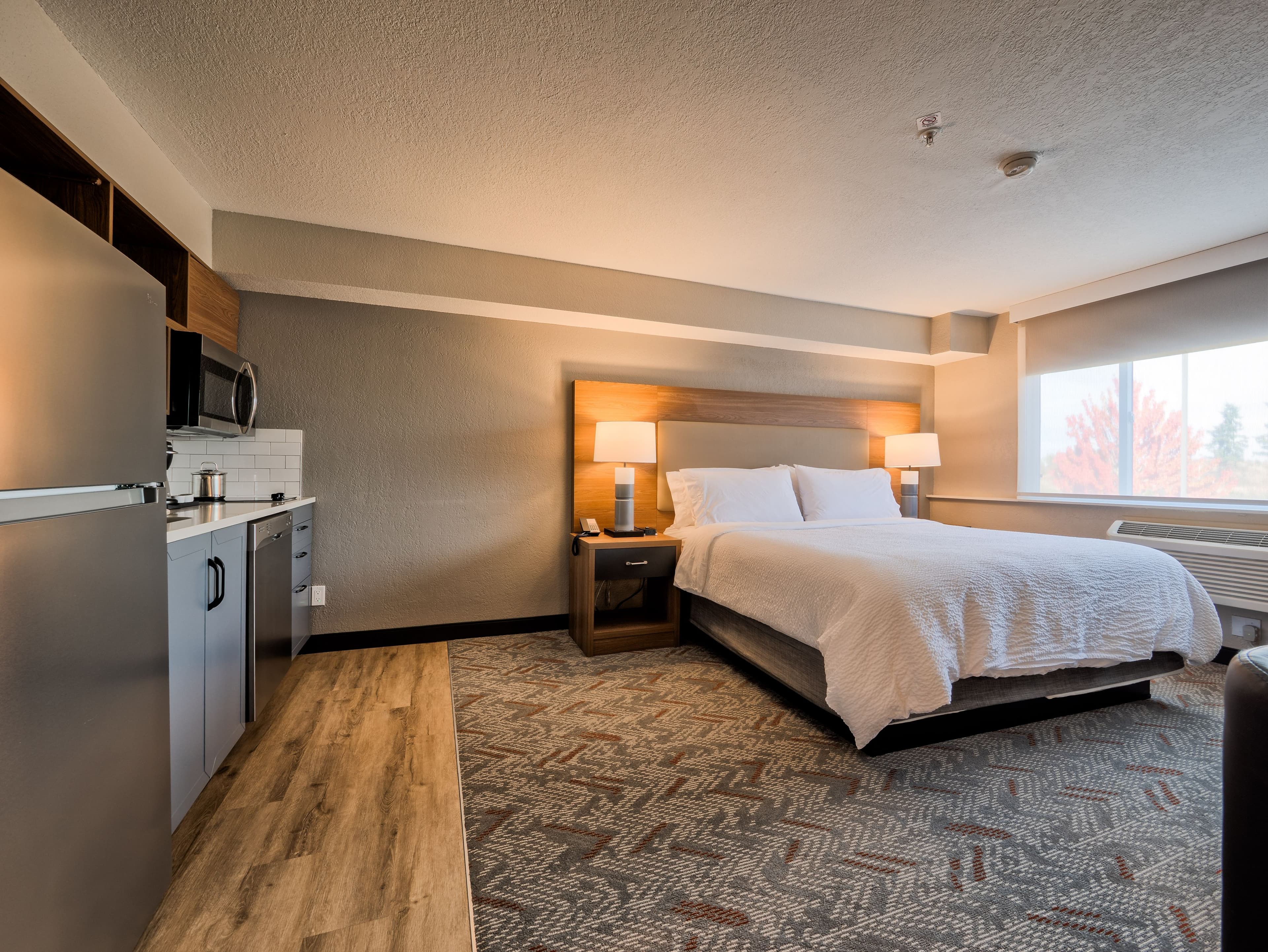 Candlewood Suites Tacoma Mall - Image 5