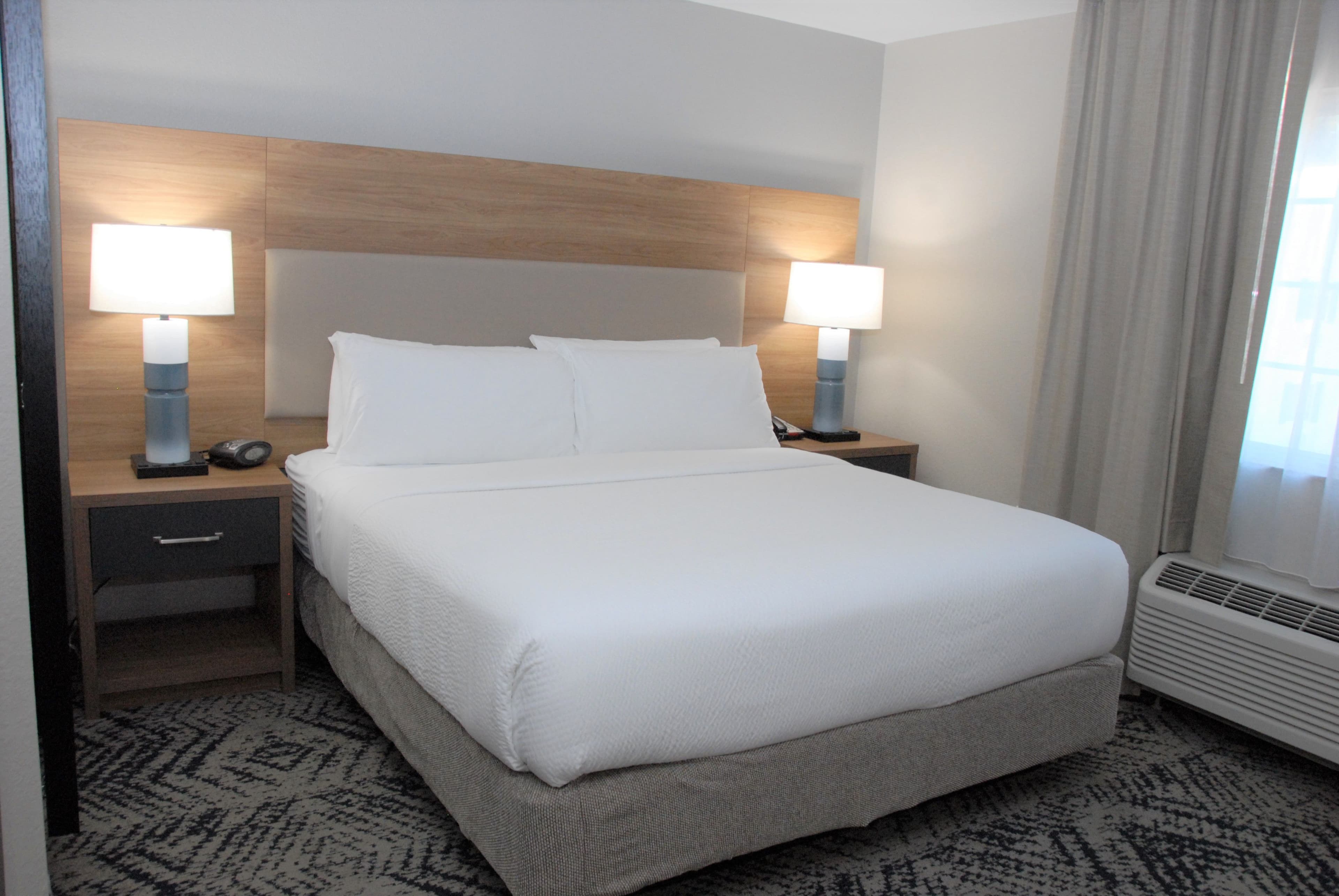 Candlewood Suites Tallahassee - Image 2