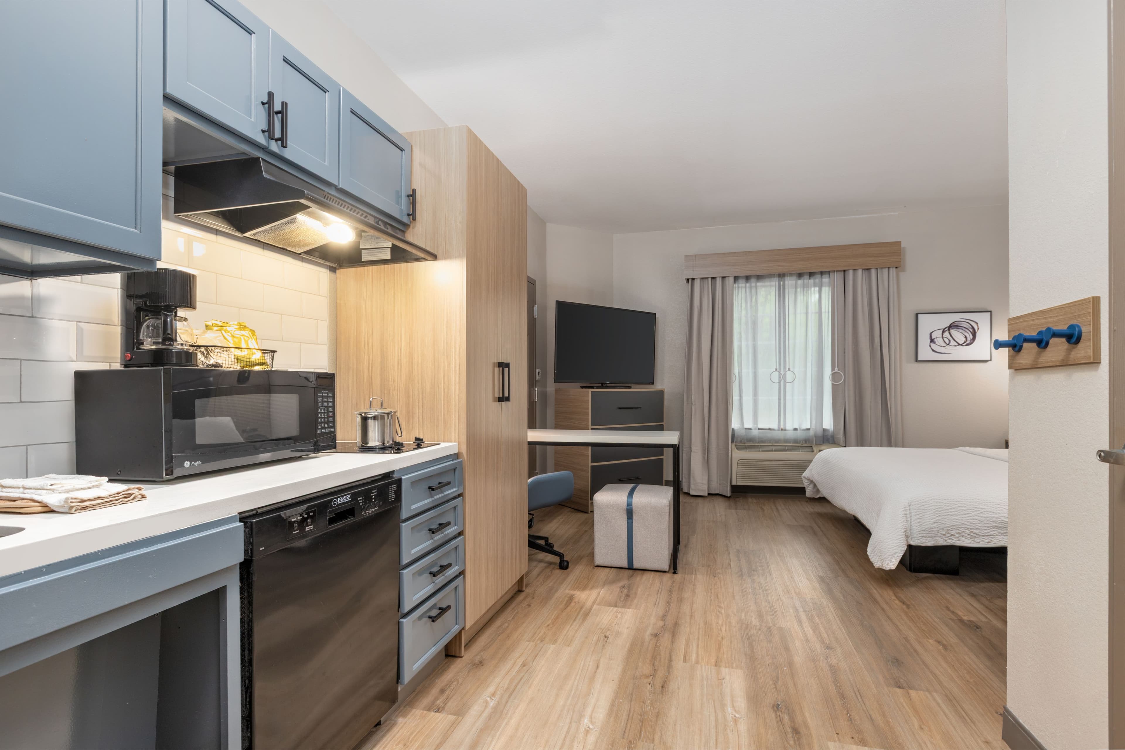 Candlewood Suites Houston (The Woodlands) — 42