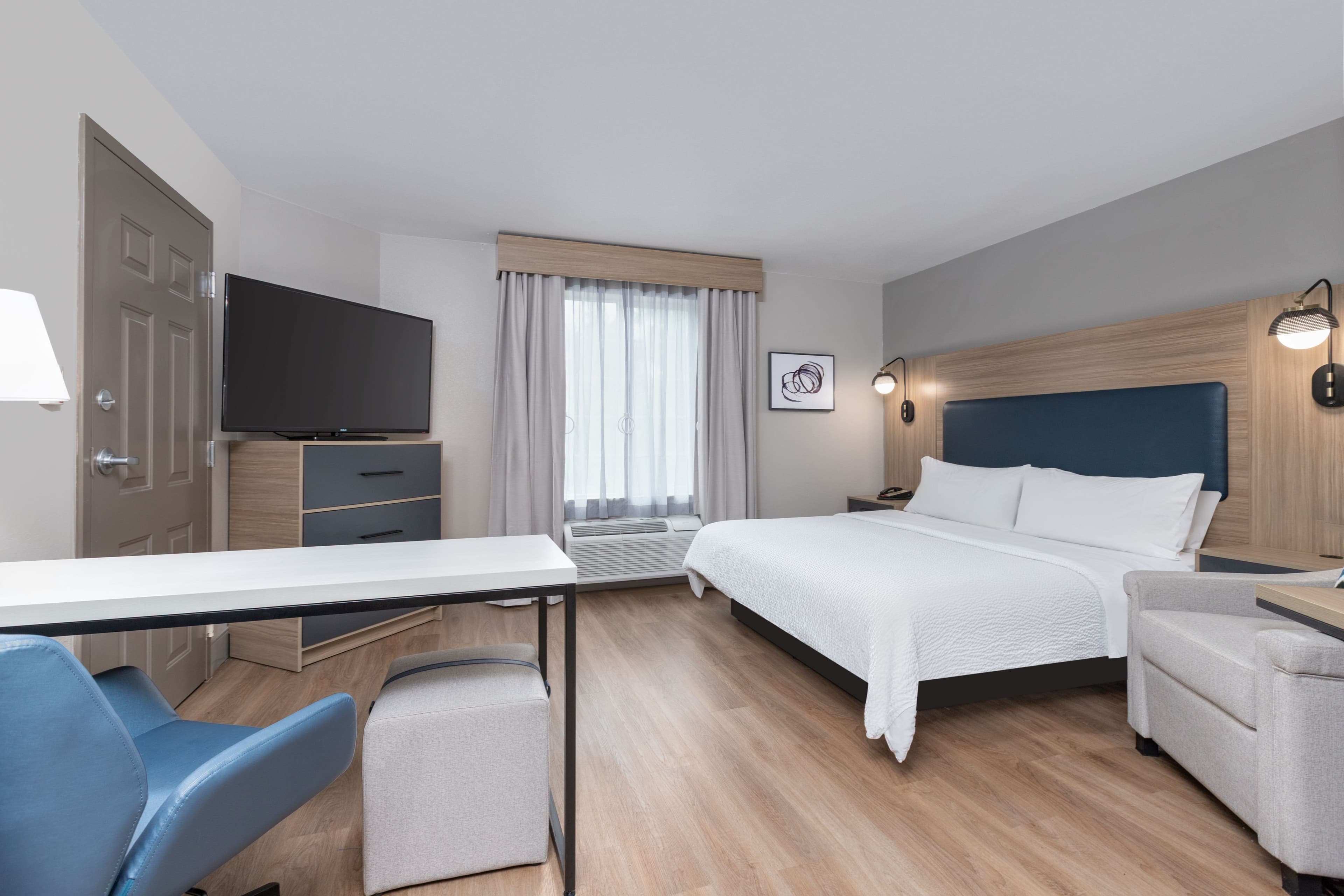 Candlewood Suites Houston (The Woodlands) — 8