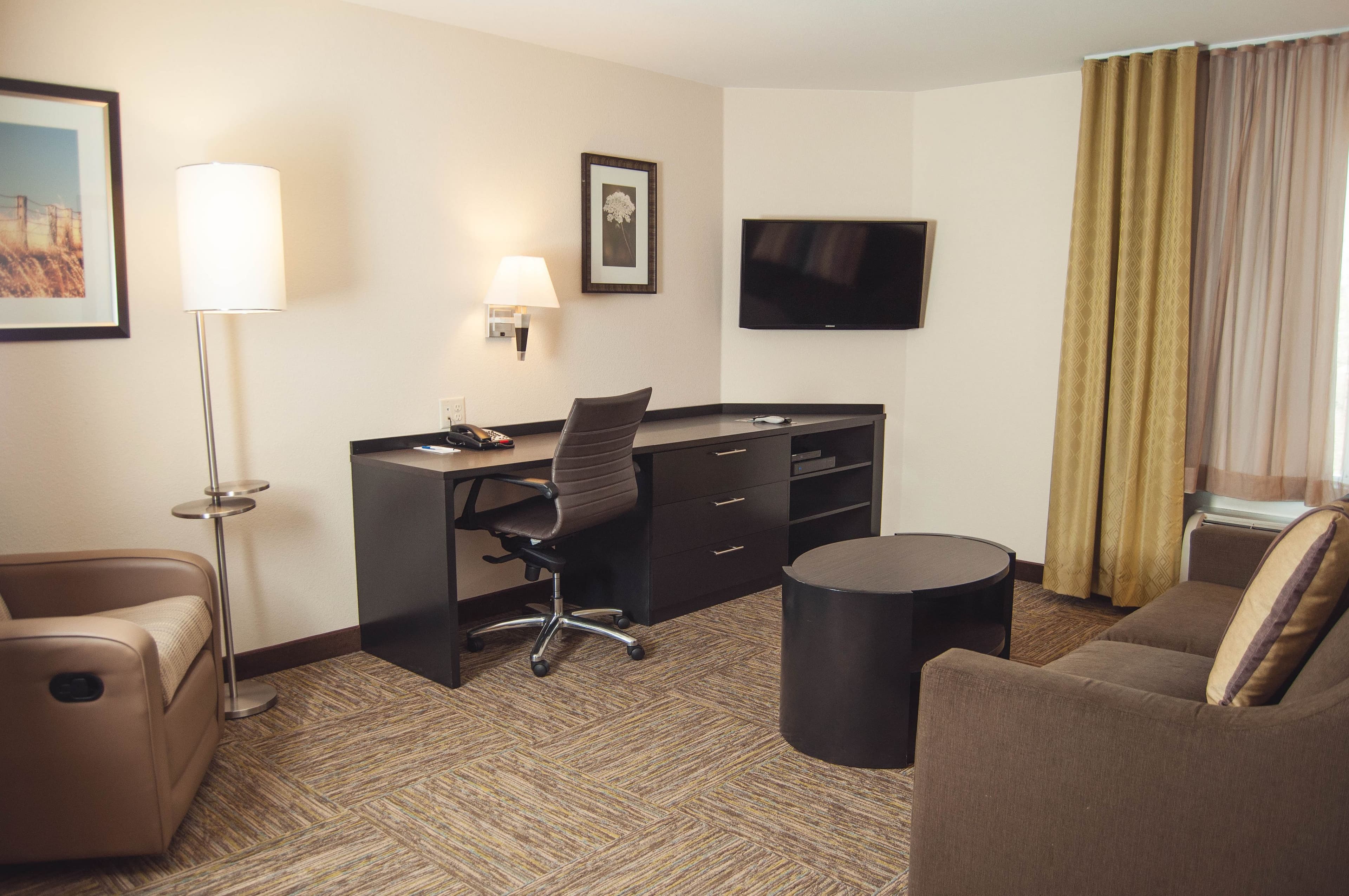 Candlewood Suites Denver North - Thornton - Image 2