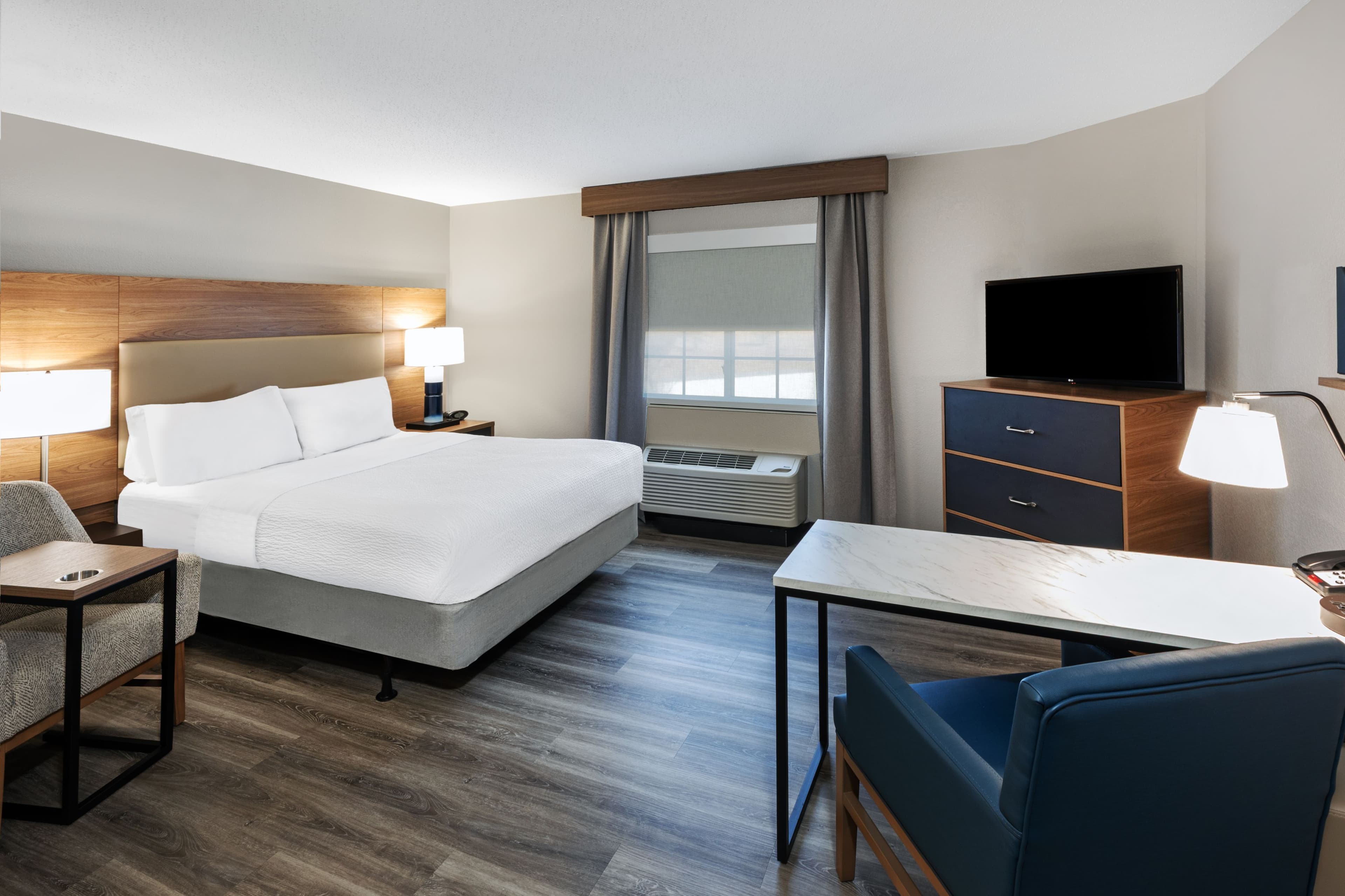 Candlewood Suites Topeka West — 35