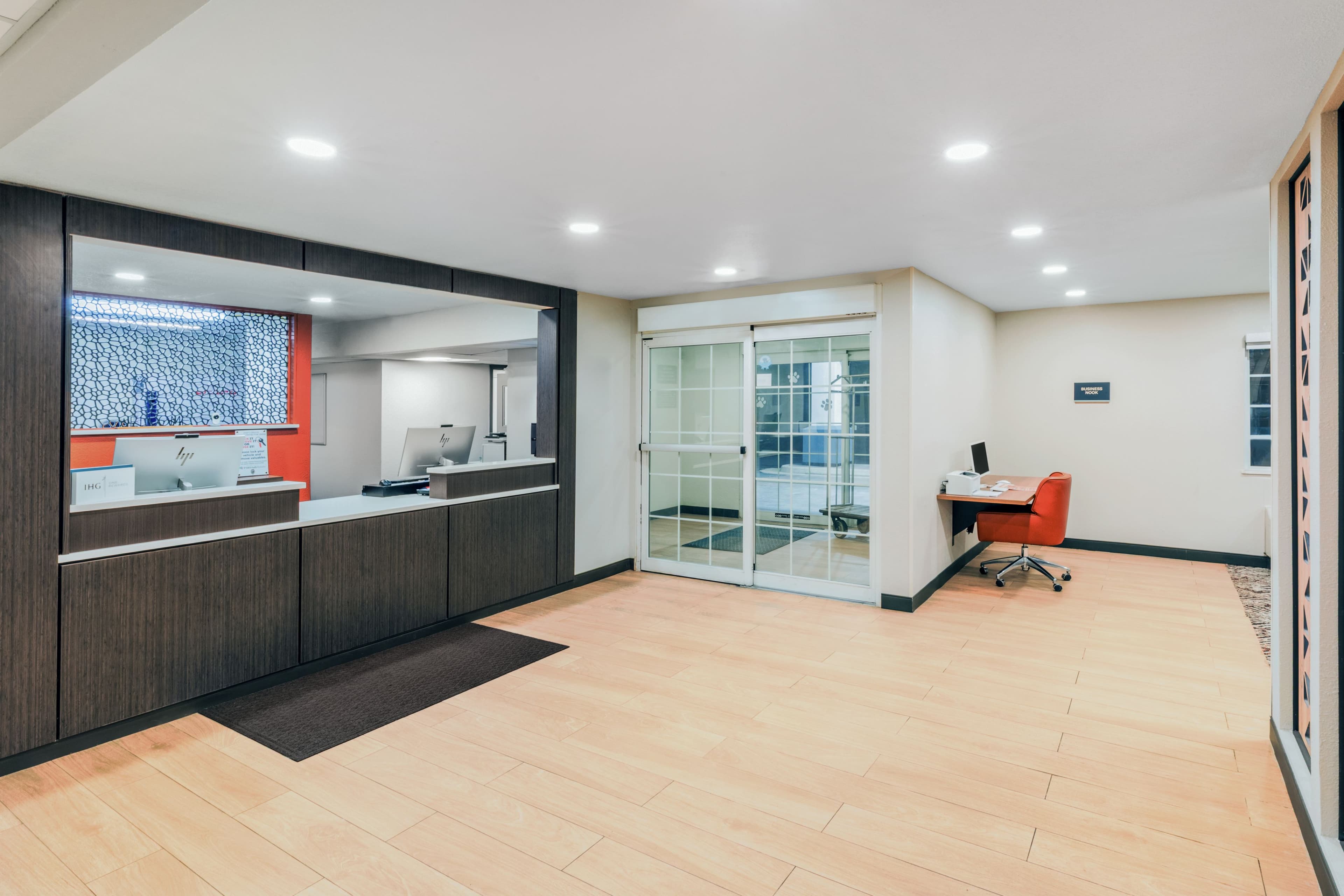 Candlewood Suites Topeka West - Image 1