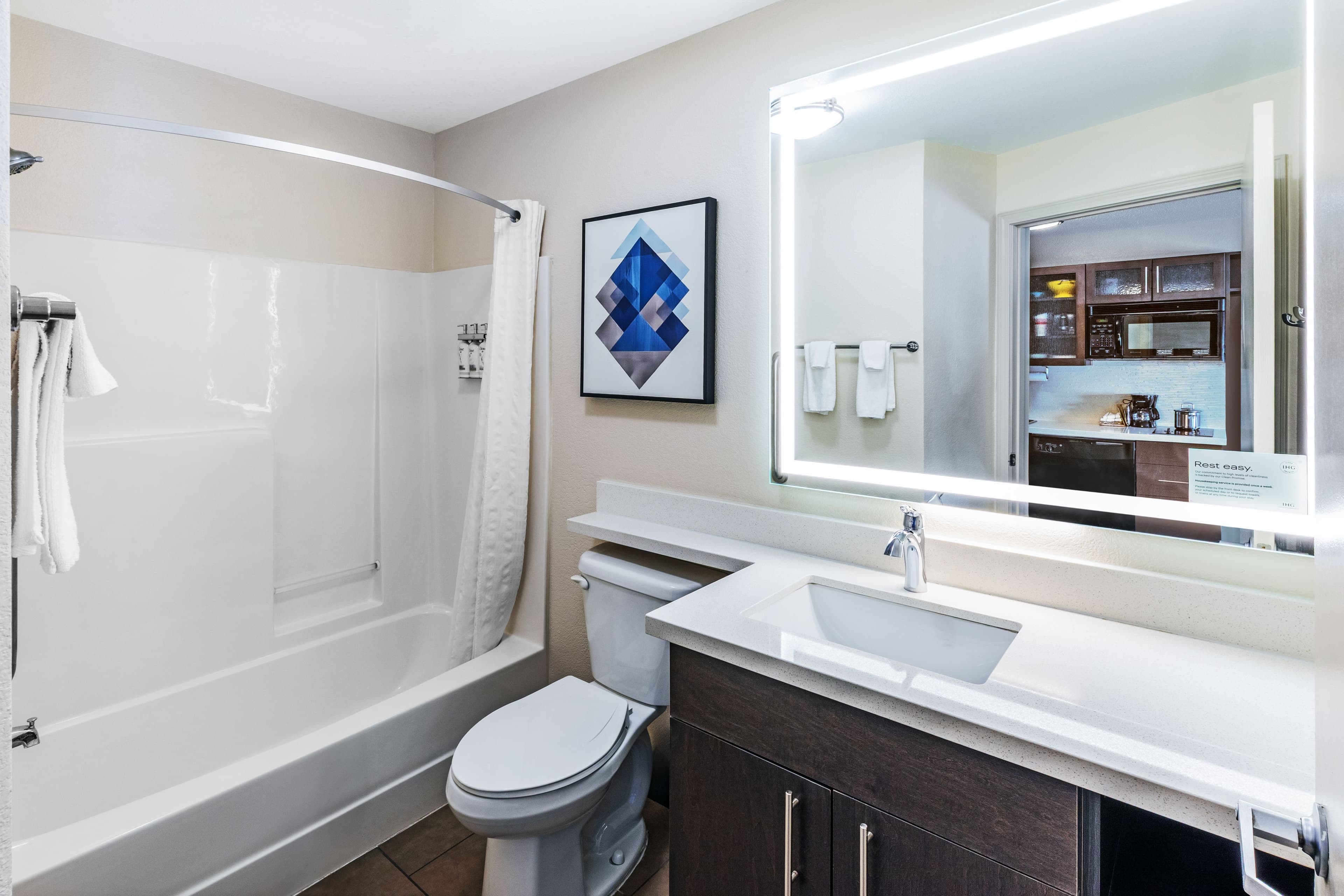 Candlewood Suites Topeka West - Image 4