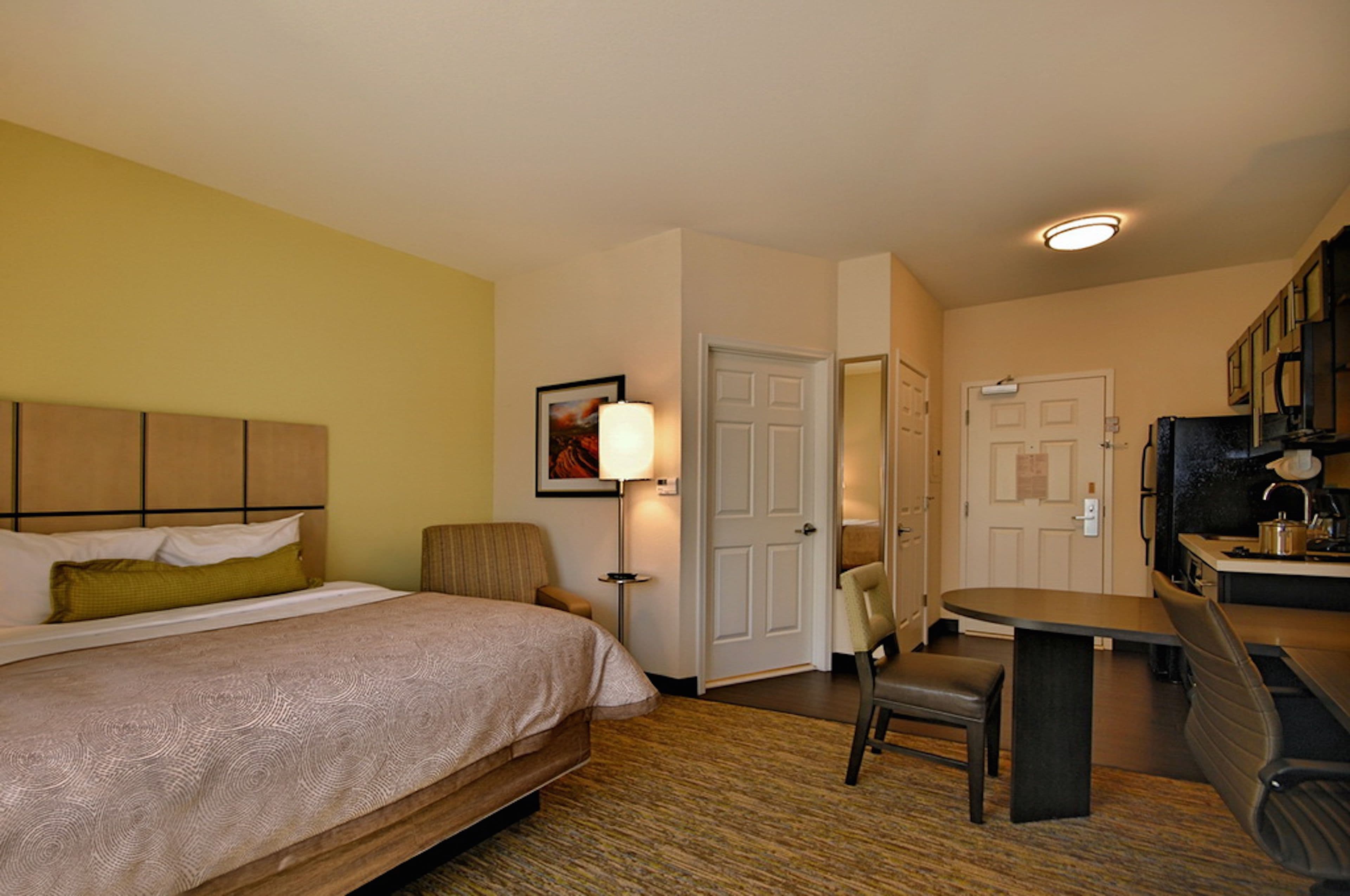 Candlewood Suites Tucson - Image 3