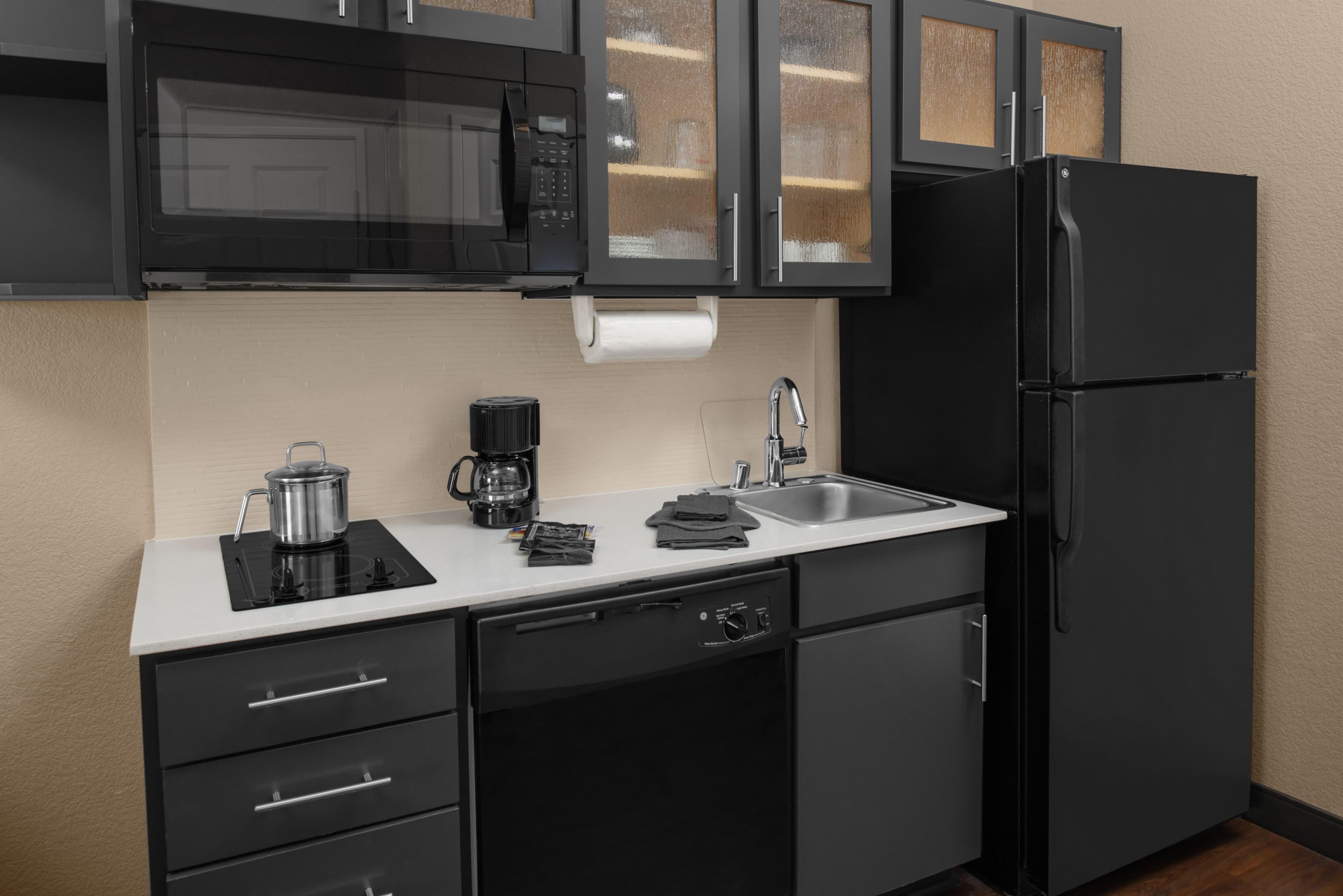 Candlewood Suites Turlock - Image 4