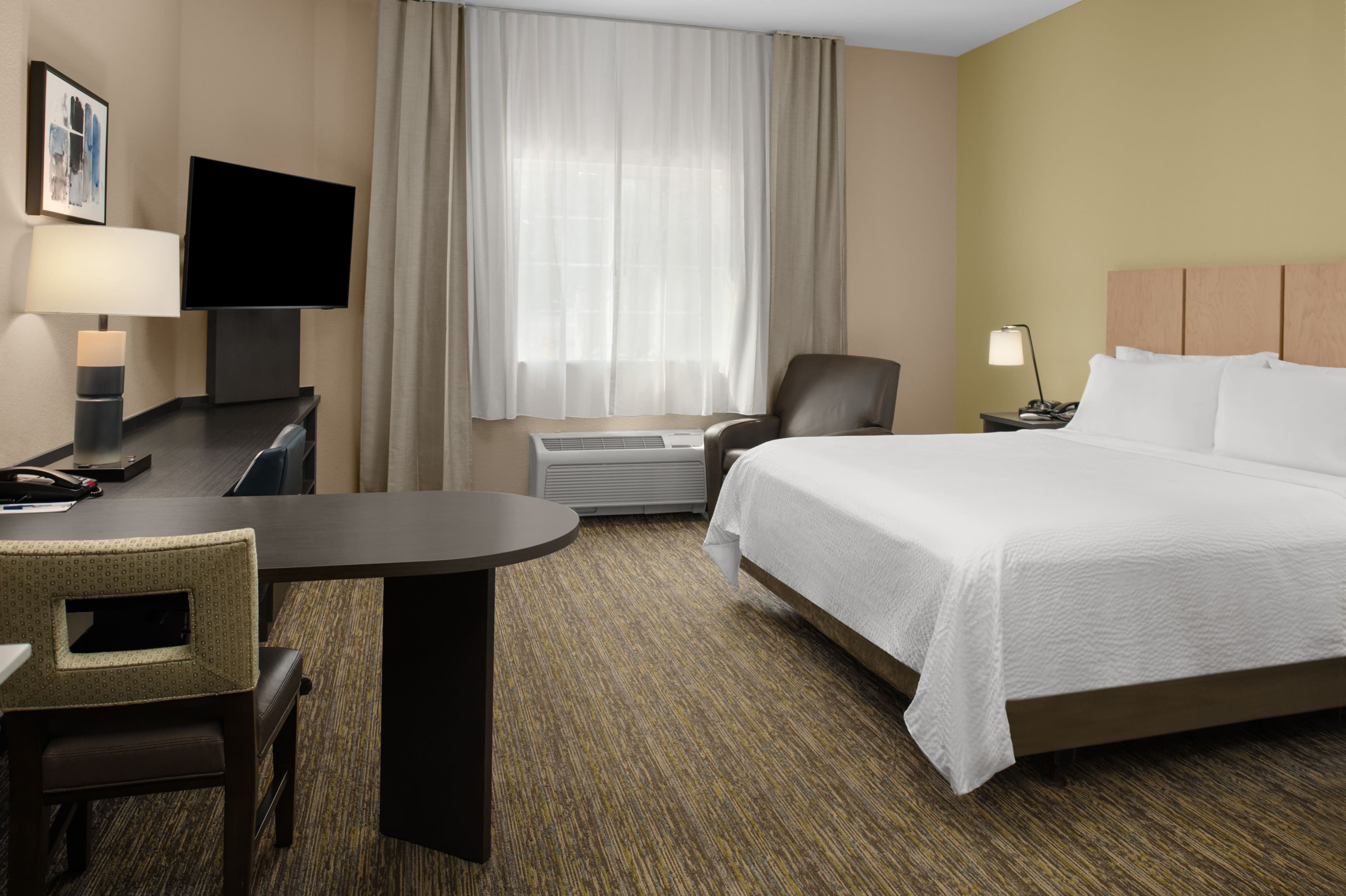 Candlewood Suites Turlock — 7