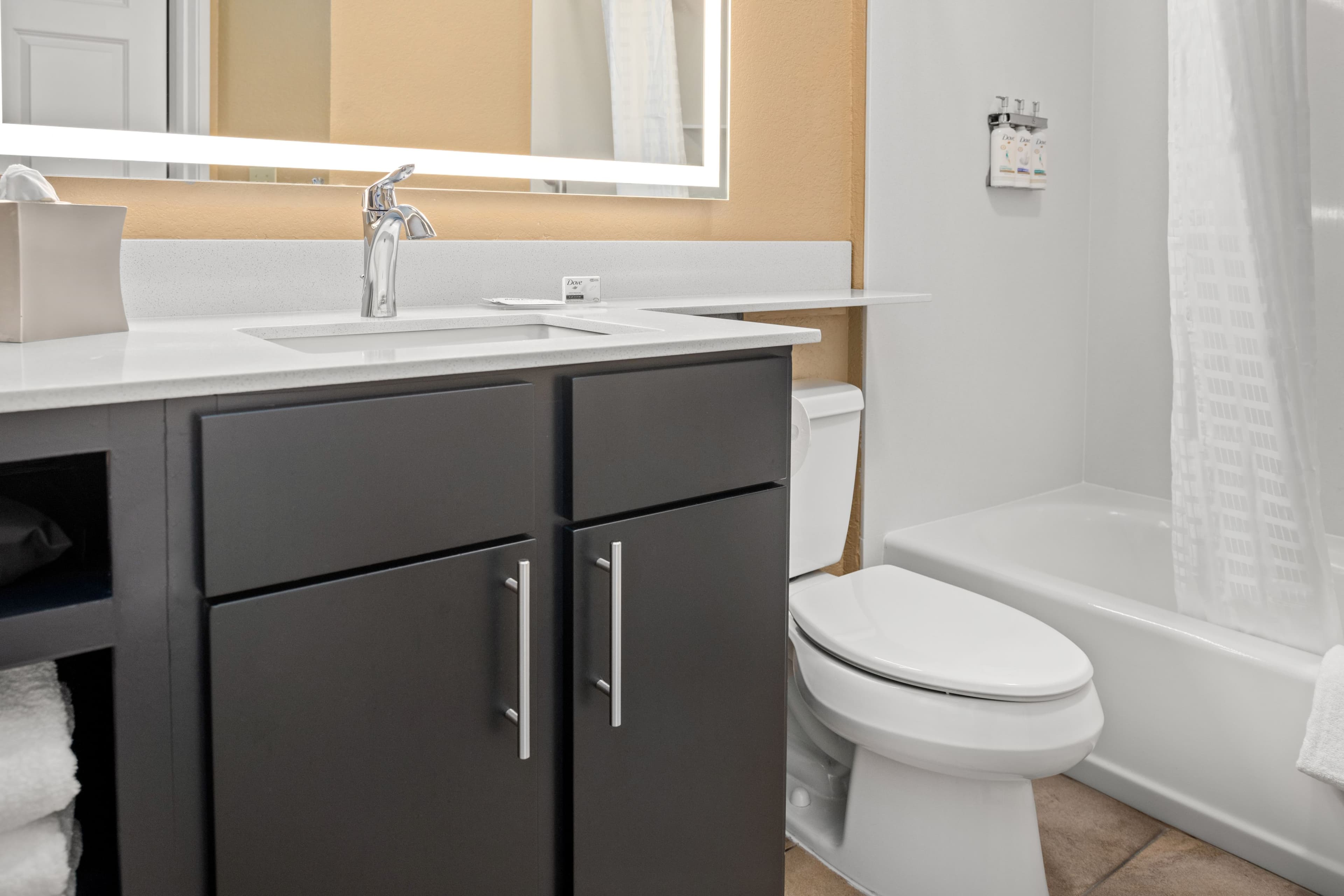 Candlewood Suites Turlock - Image 5