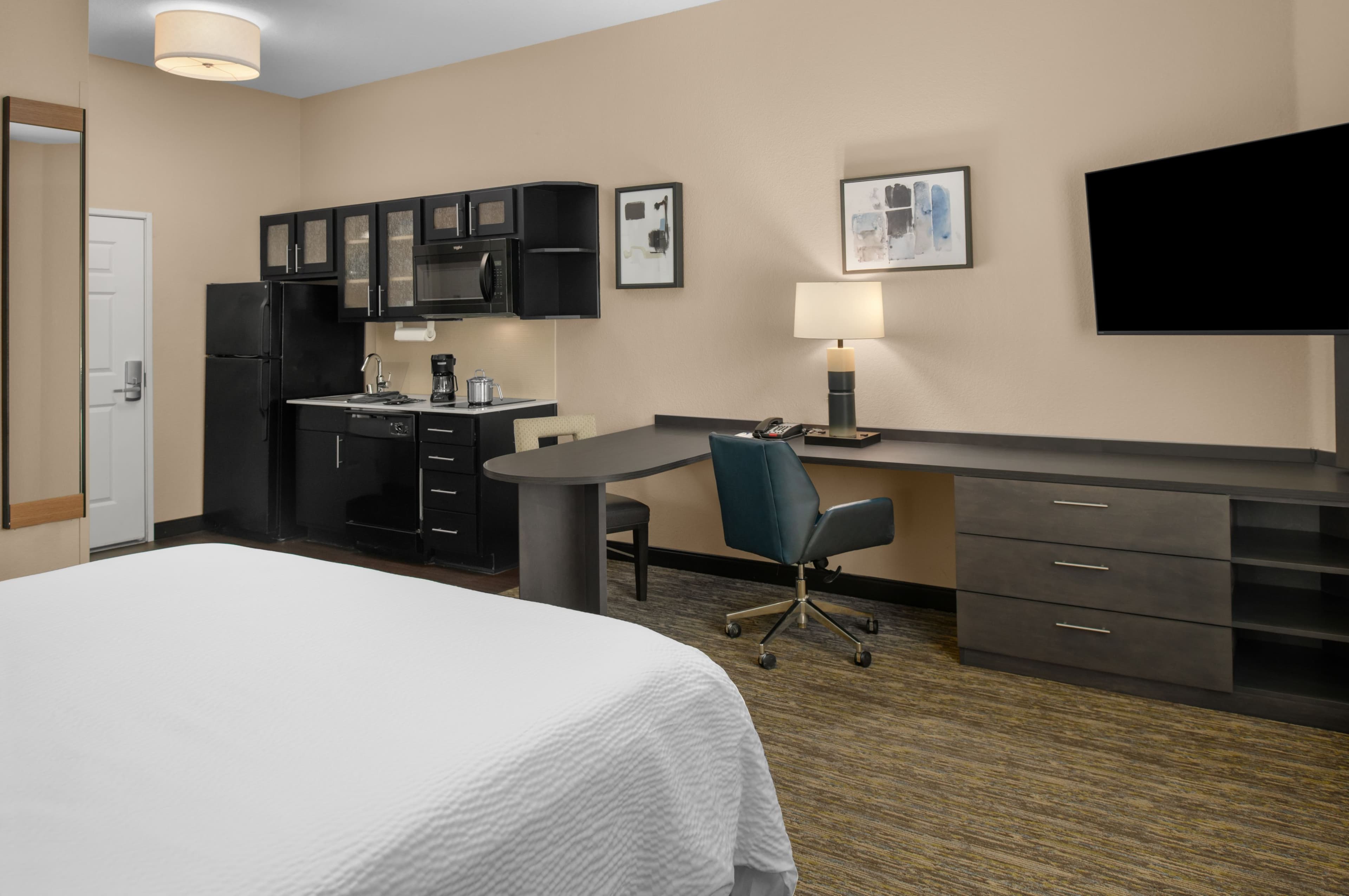 Candlewood Suites Turlock — 9