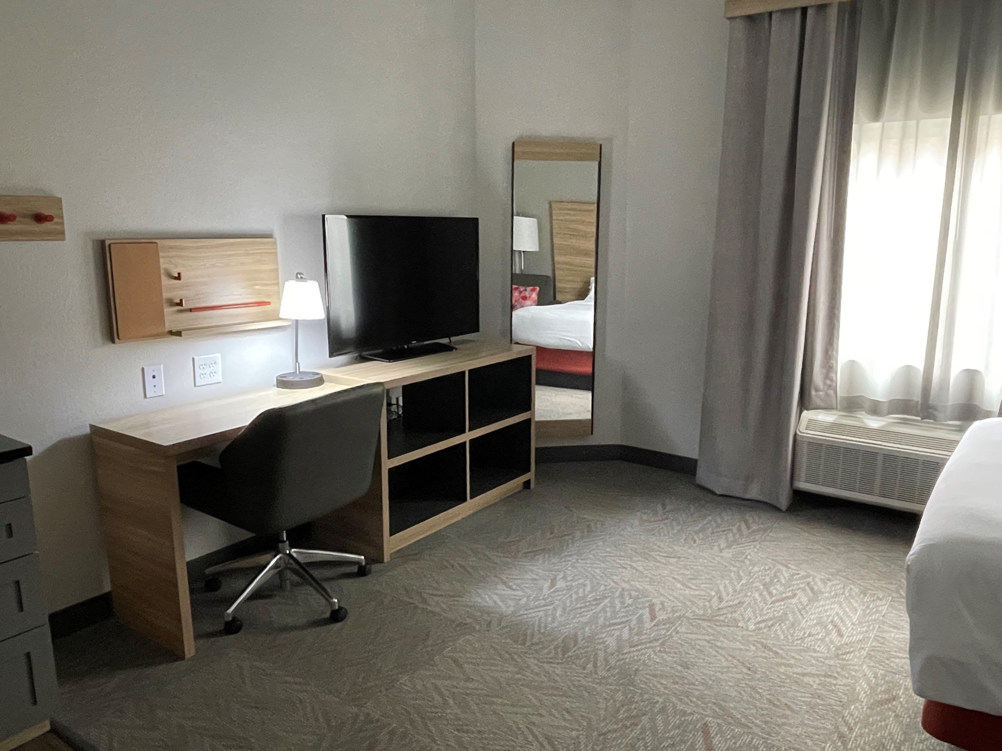 Candlewood Suites Tuscaloosa — 9