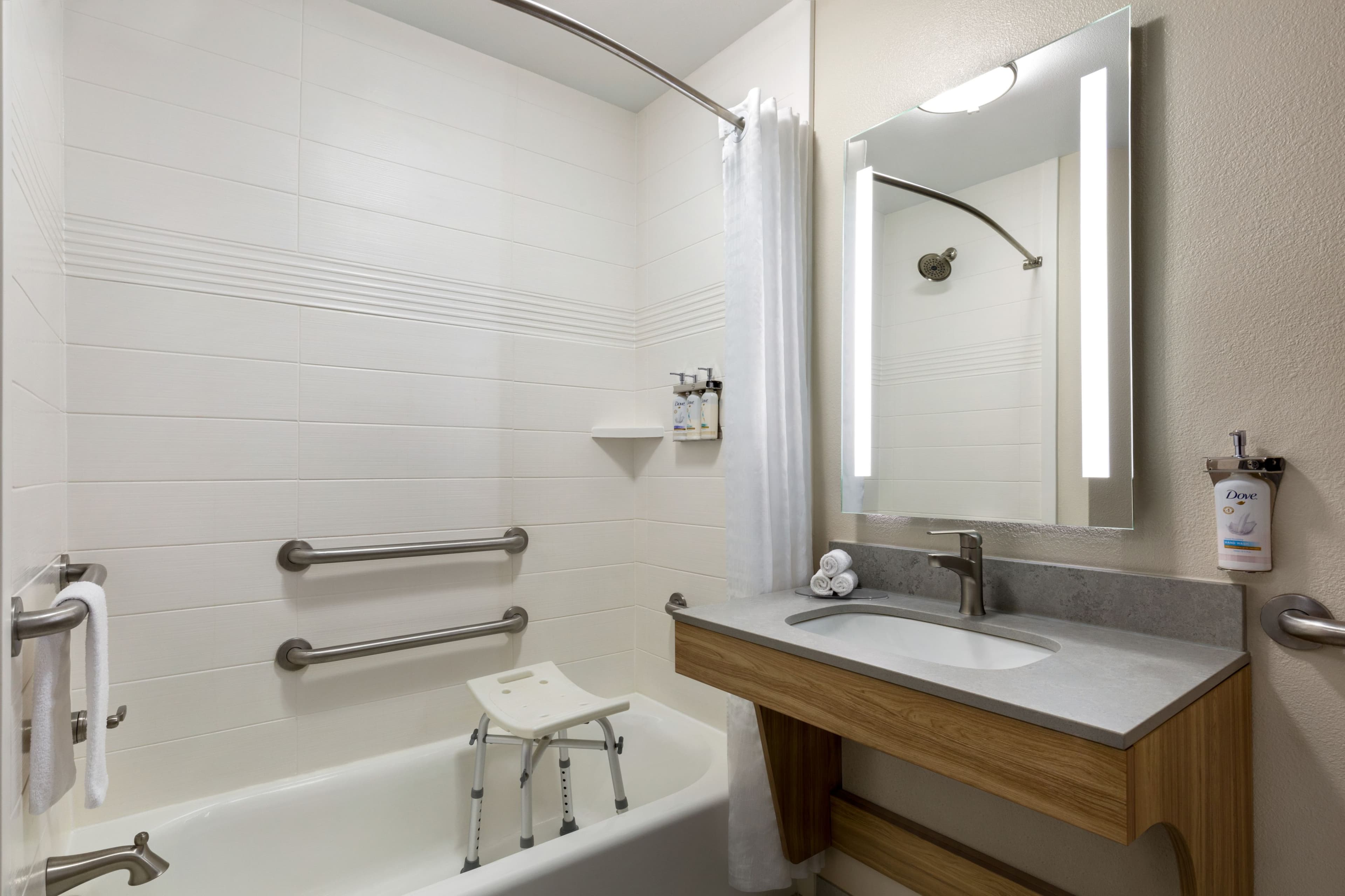 Candlewood Suites Tuscaloosa — 14