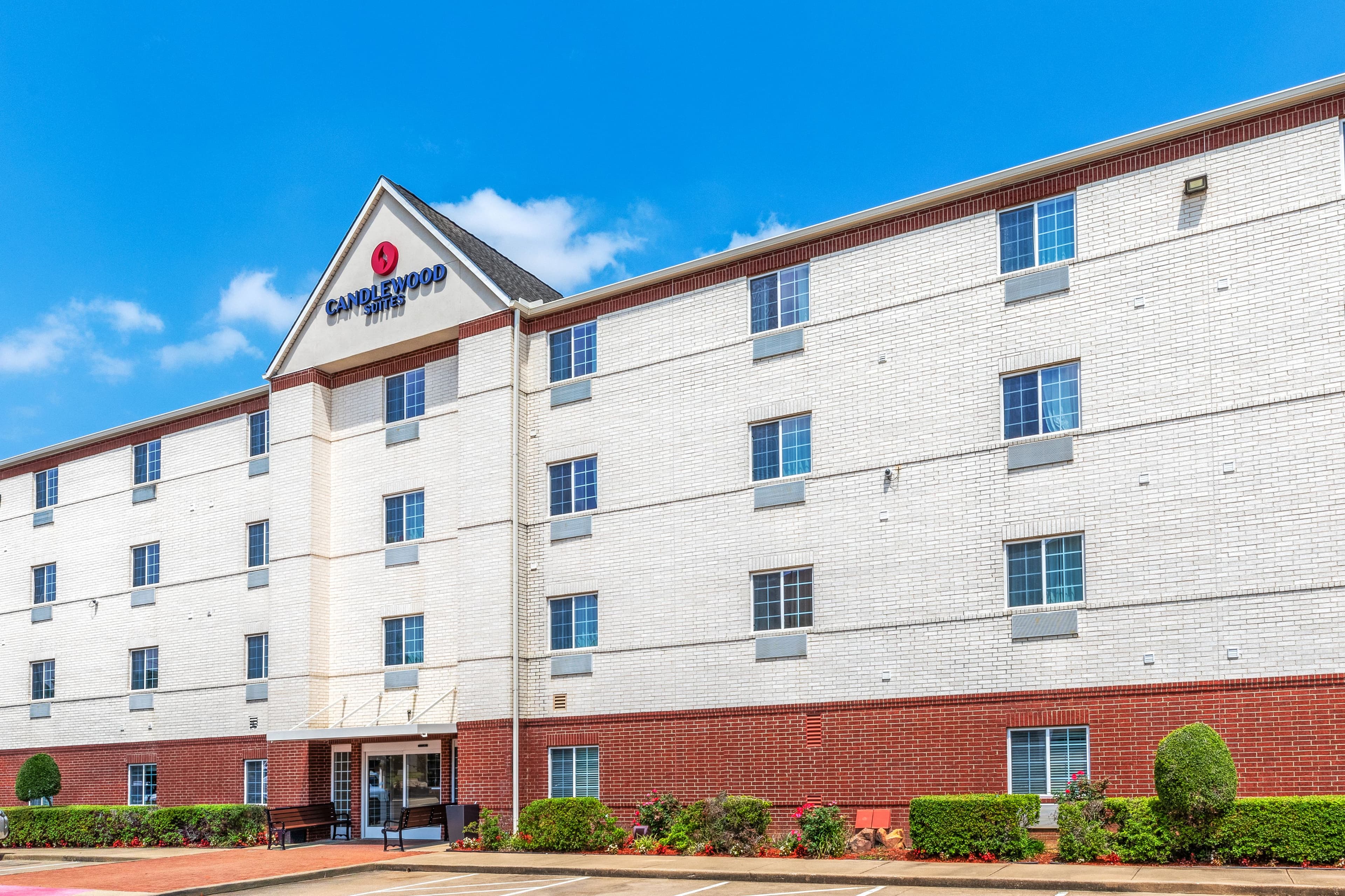 Candlewood Suites Tyler - Image 1