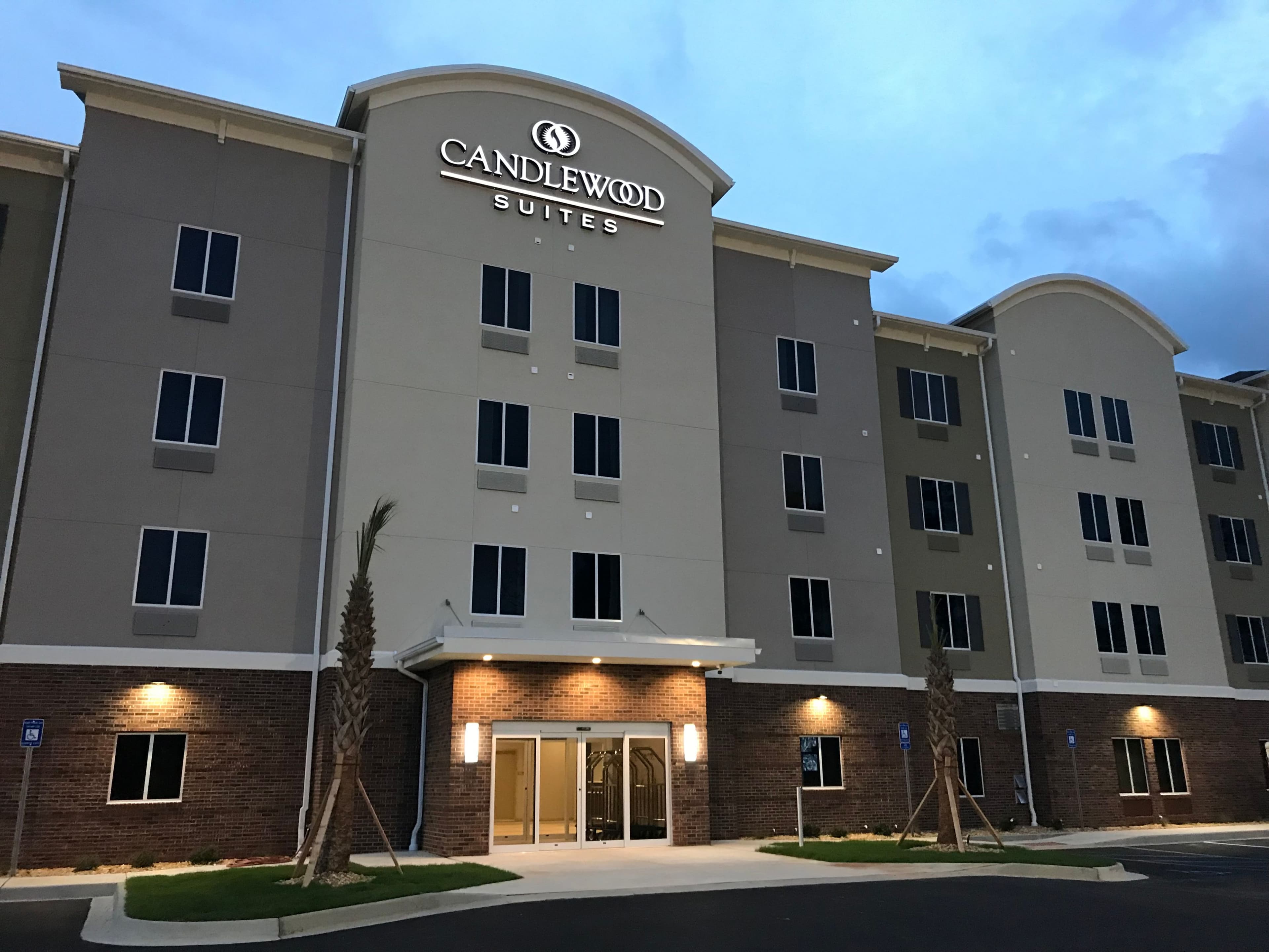 Candlewood Suites Valdosta Mall - Image 1