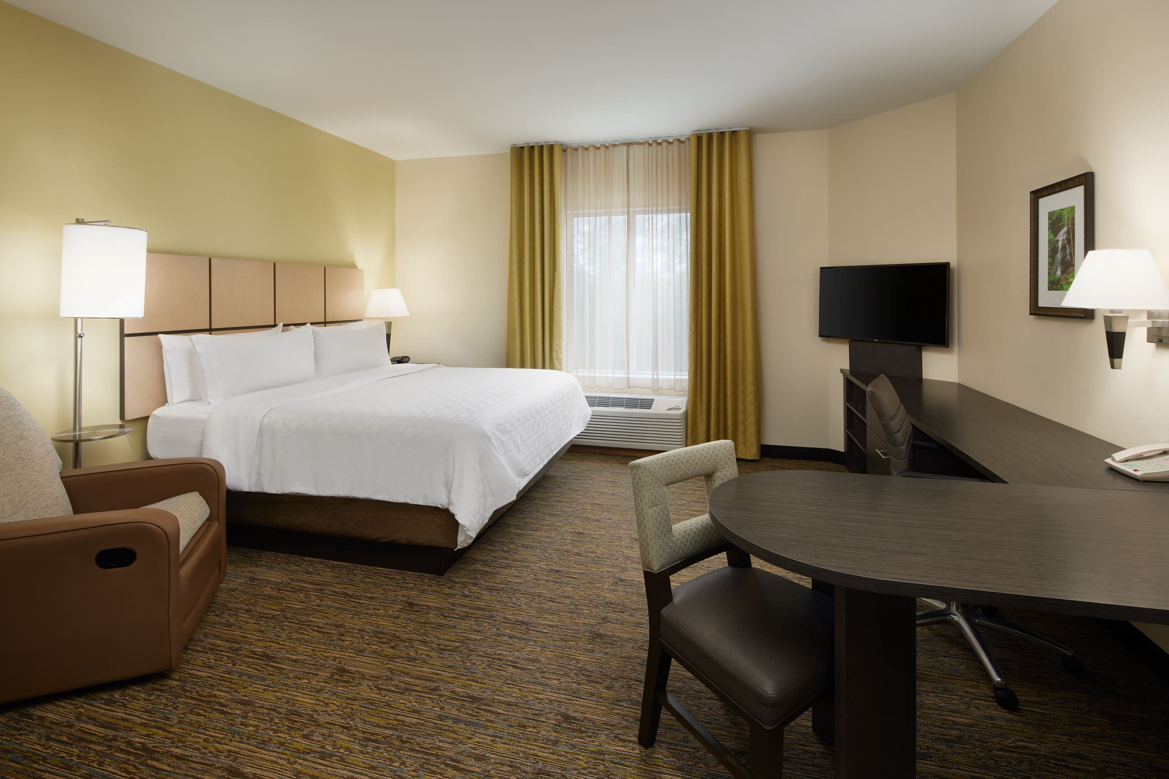 Candlewood Suites Valdosta Mall — 6
